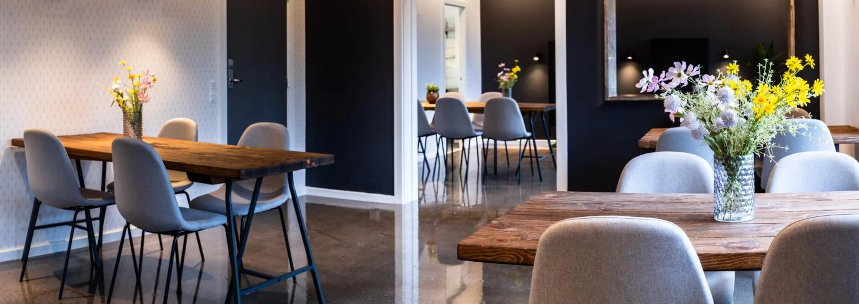 Dining area in Hotel-B