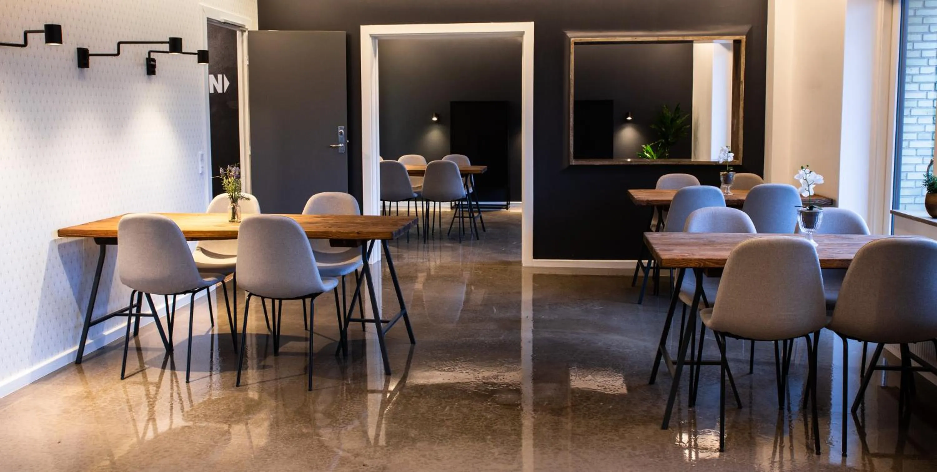 Dining area in Hotel-B