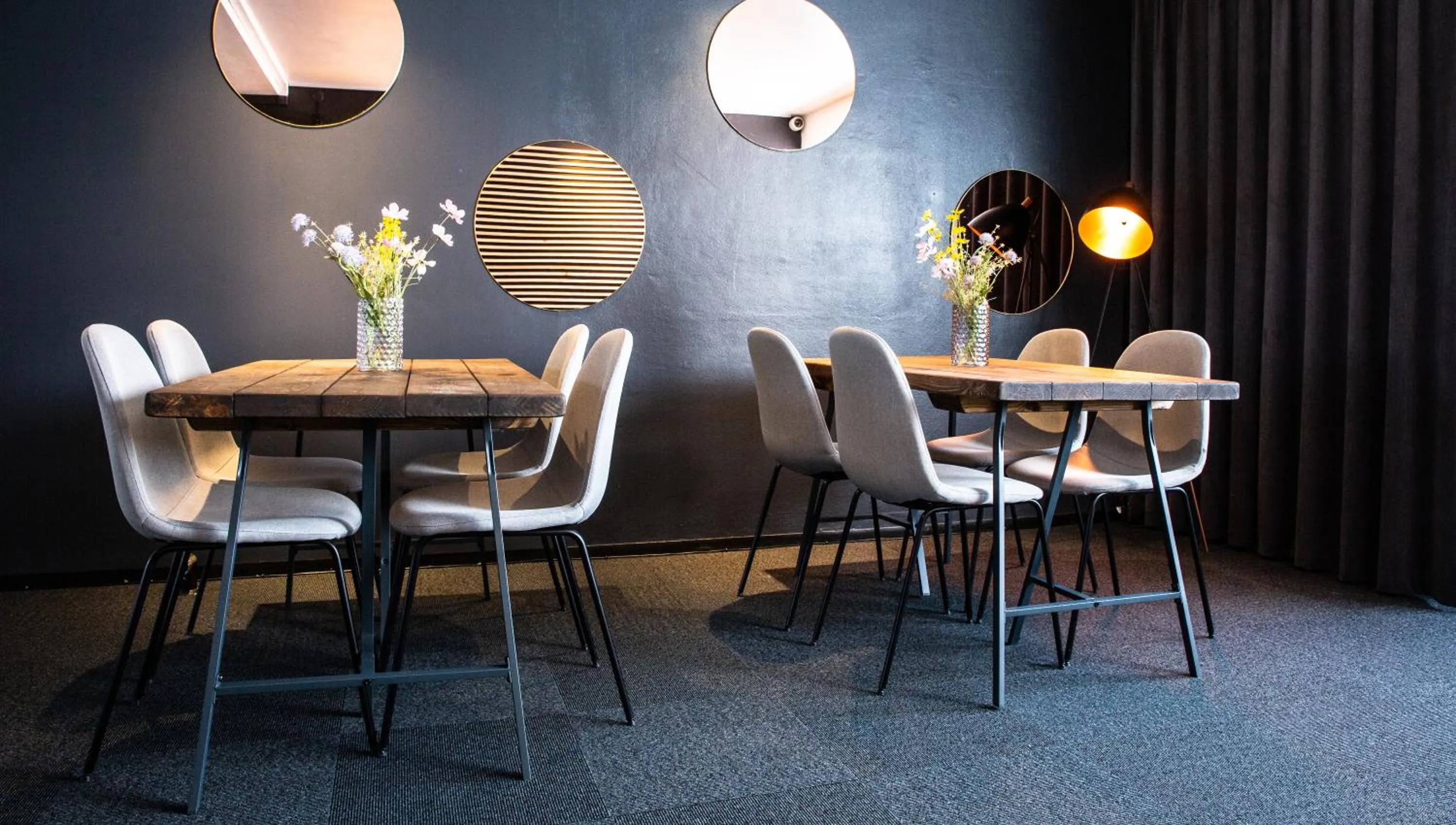 Communal lounge/ TV room in Hotel-B