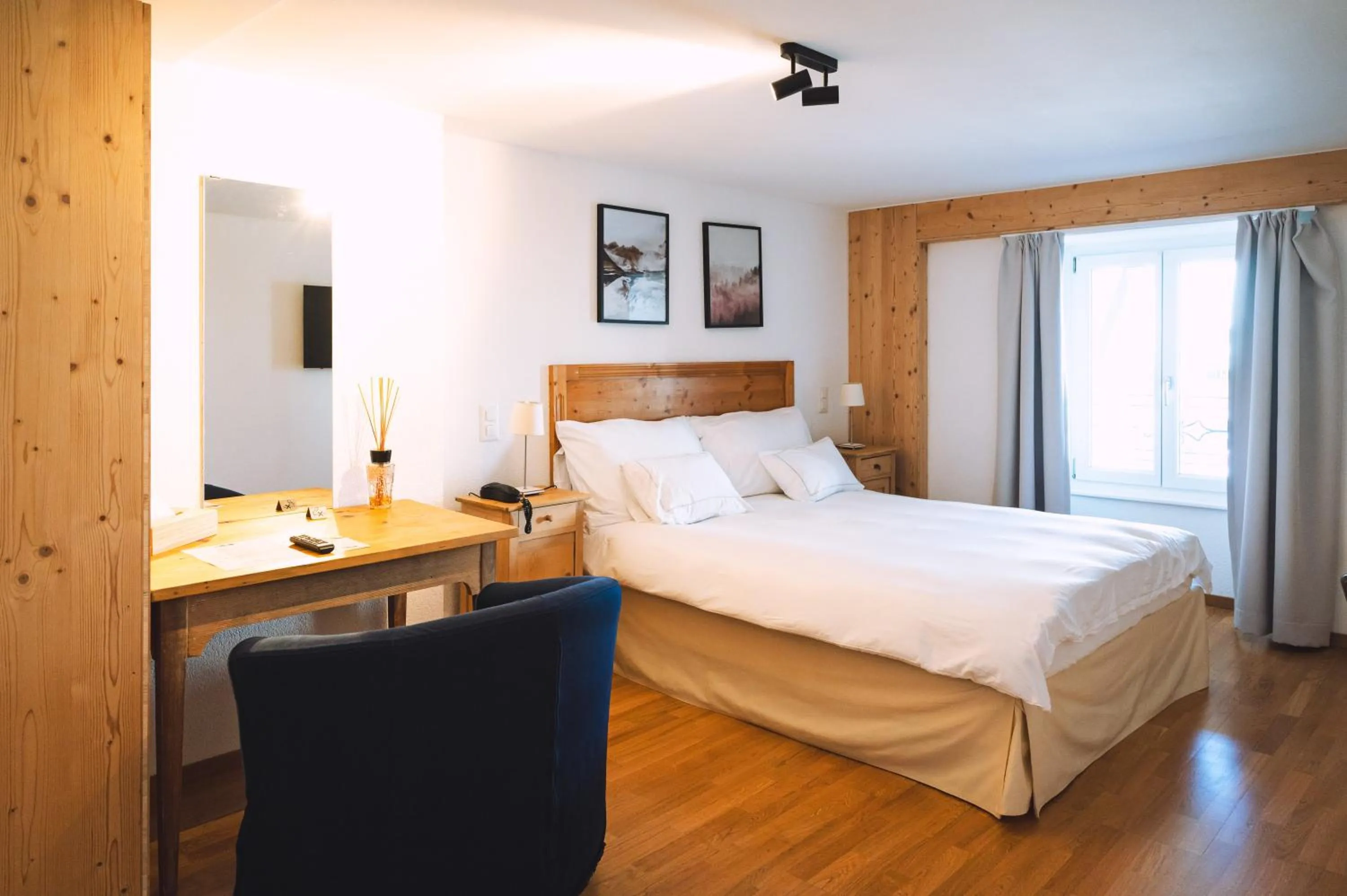 Photo of the whole room, Bed in Les Montagnards