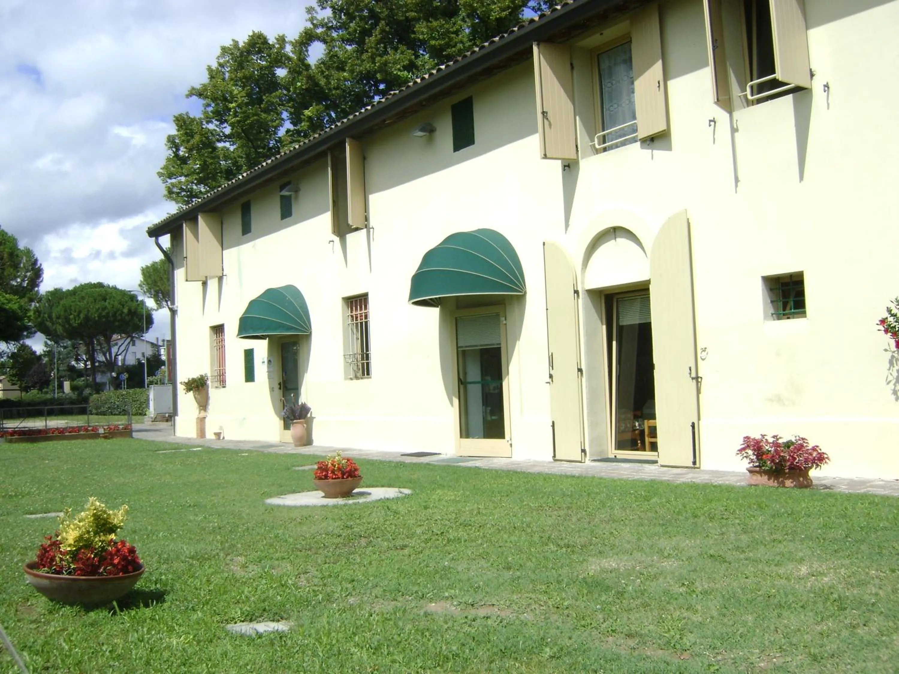 Facade/entrance in Fondo Riso