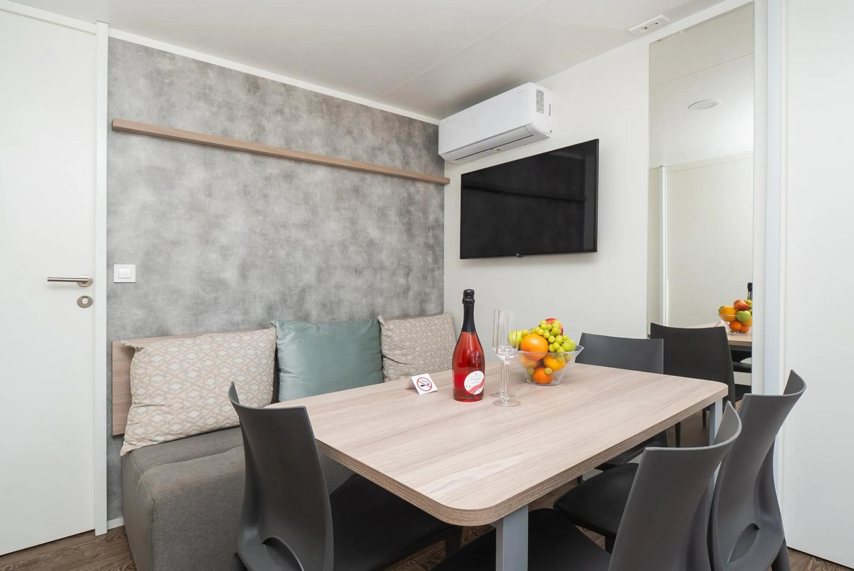 Living room, Dining Area in Amadria Park Camping Sibenik Mobile Homes