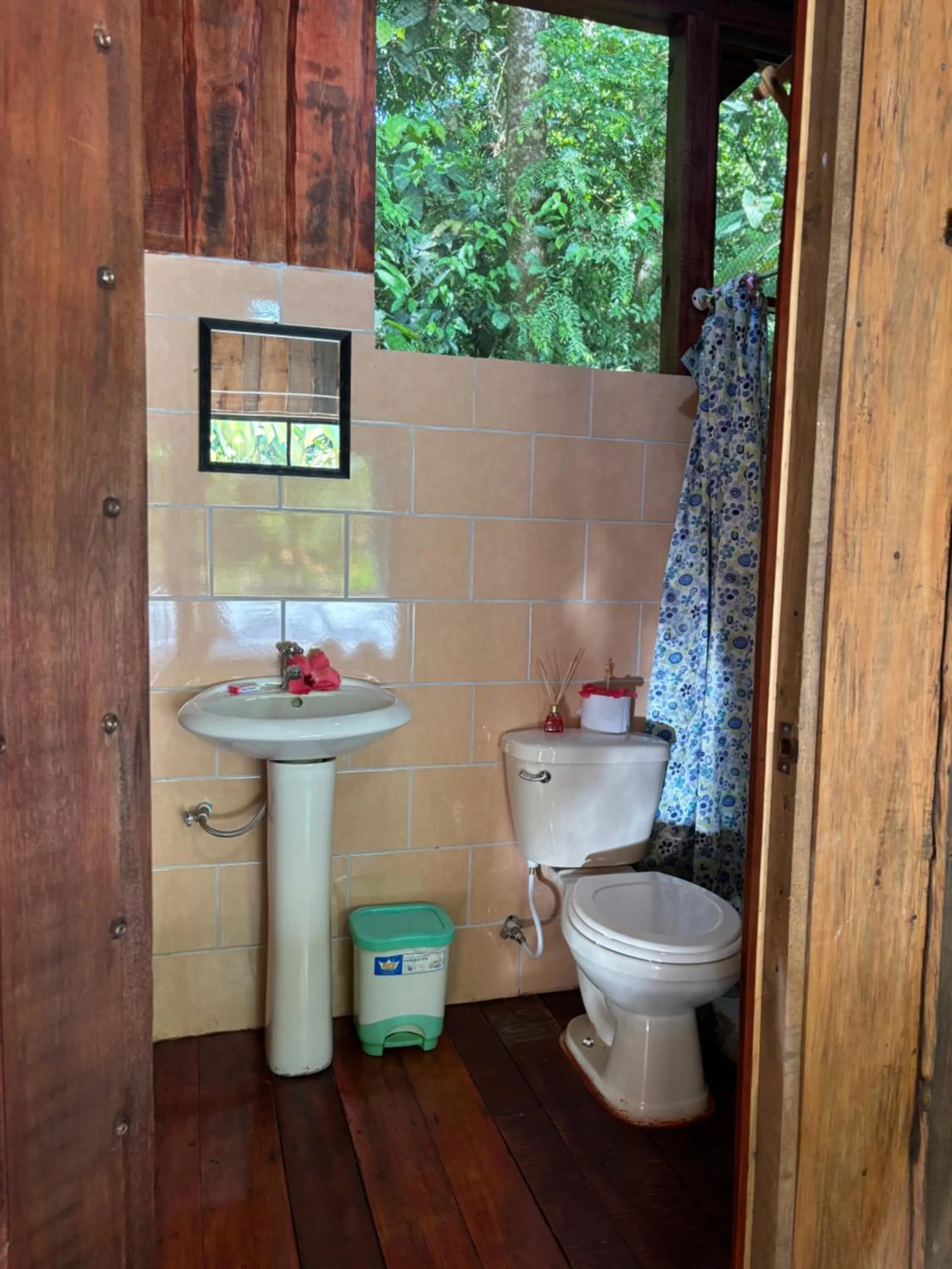 Bathroom in Citronela Lodge Corcovado