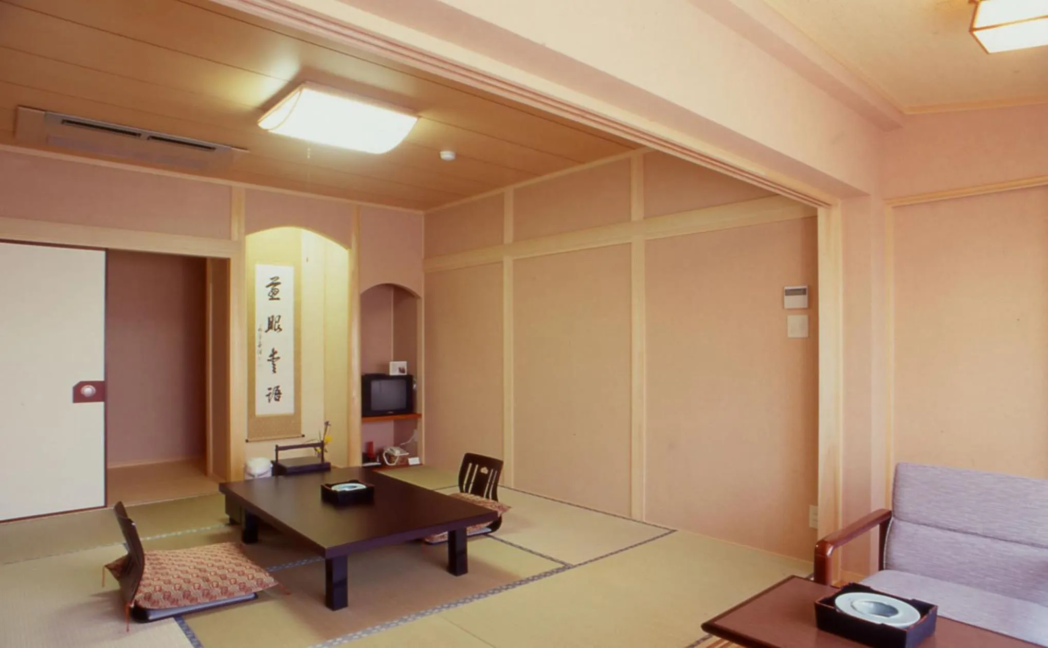 Photo of the whole room in Hitomaru Kadan