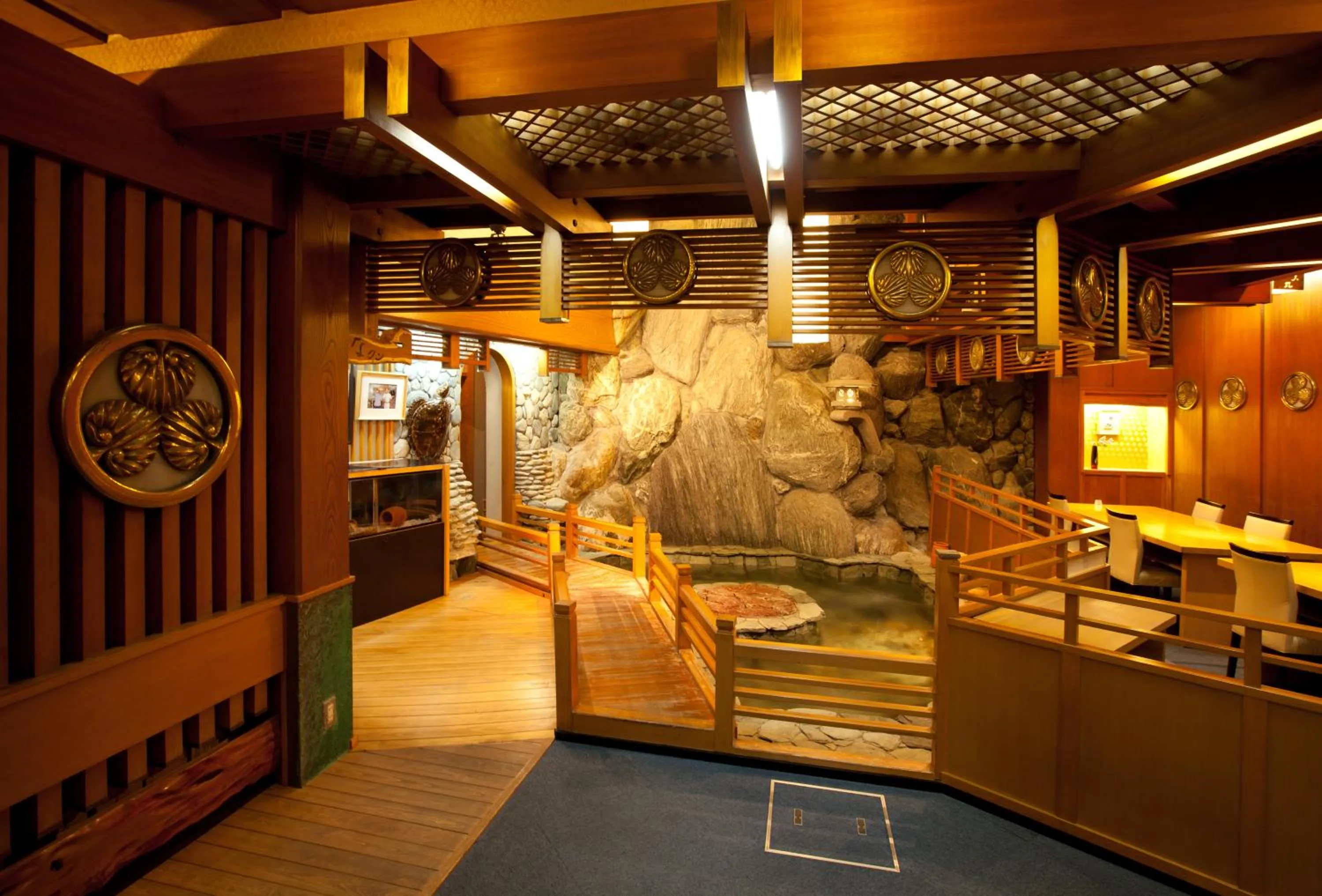 Restaurant/places to eat in Hitomaru Kadan