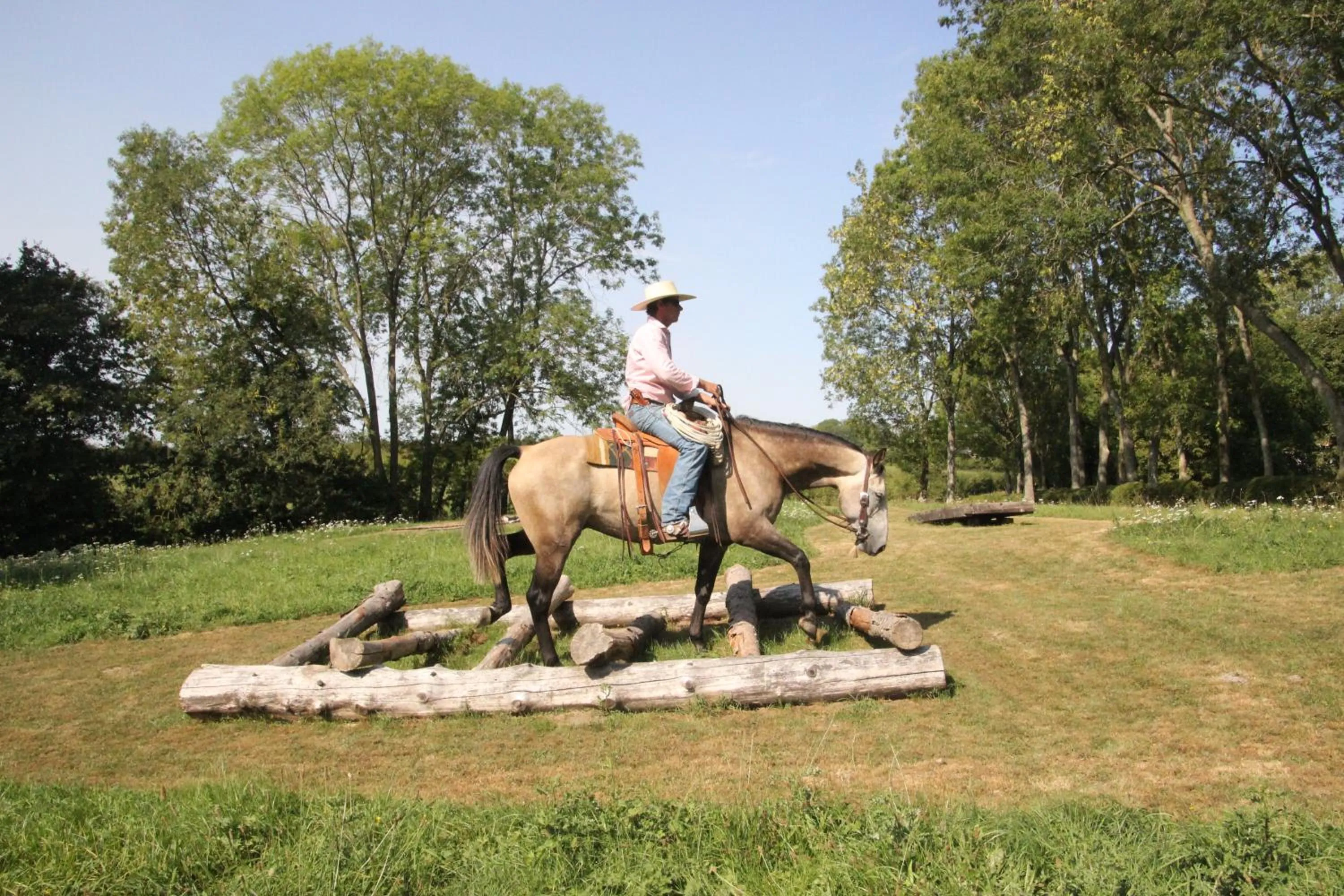 Horse-riding in Ferme de Genève