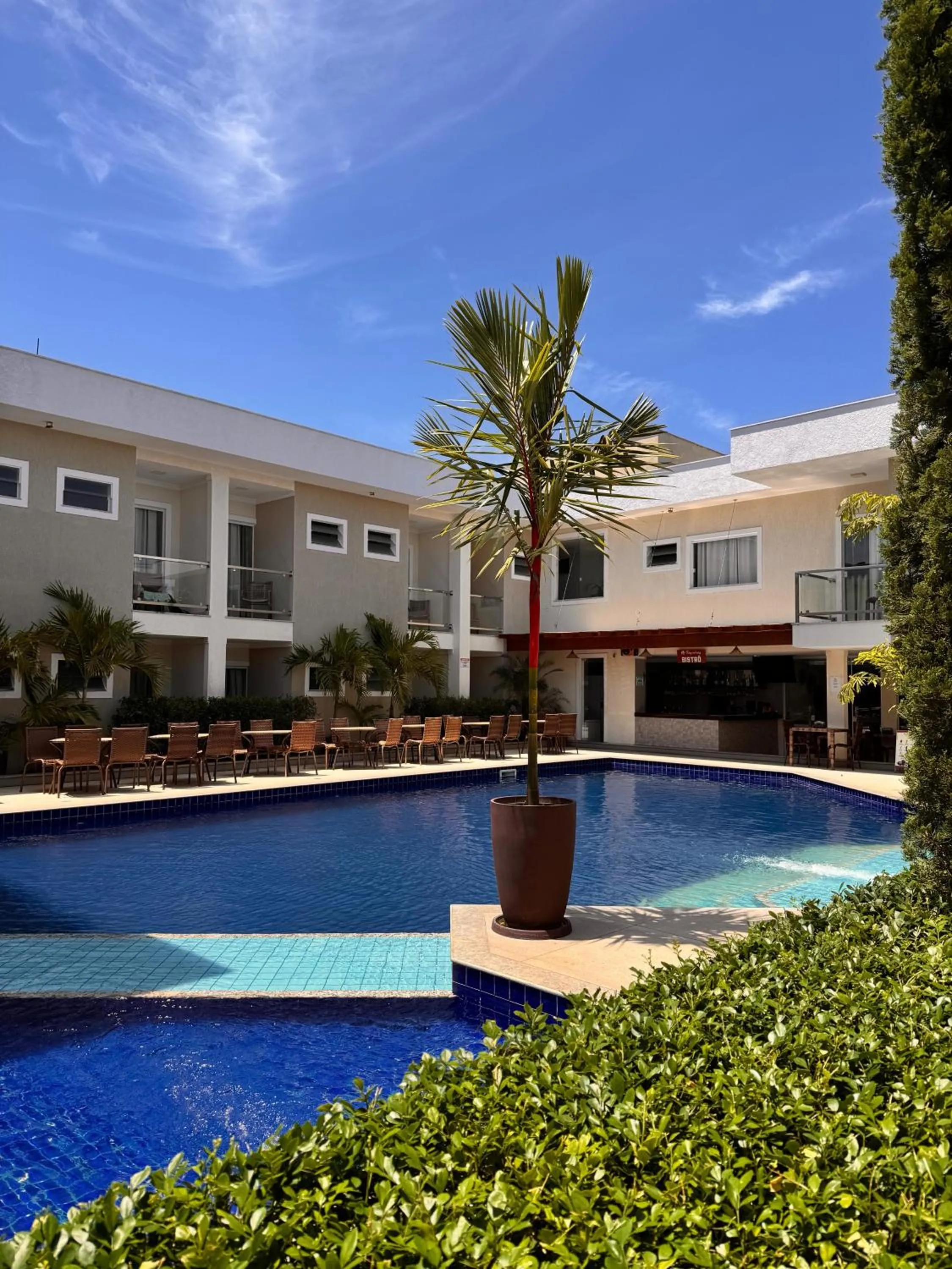 Swimming pool in Orquídeas Praia Hotel