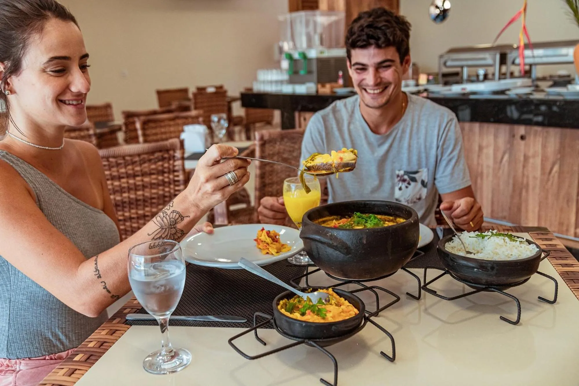 Food and drinks in Orquídeas Praia Hotel