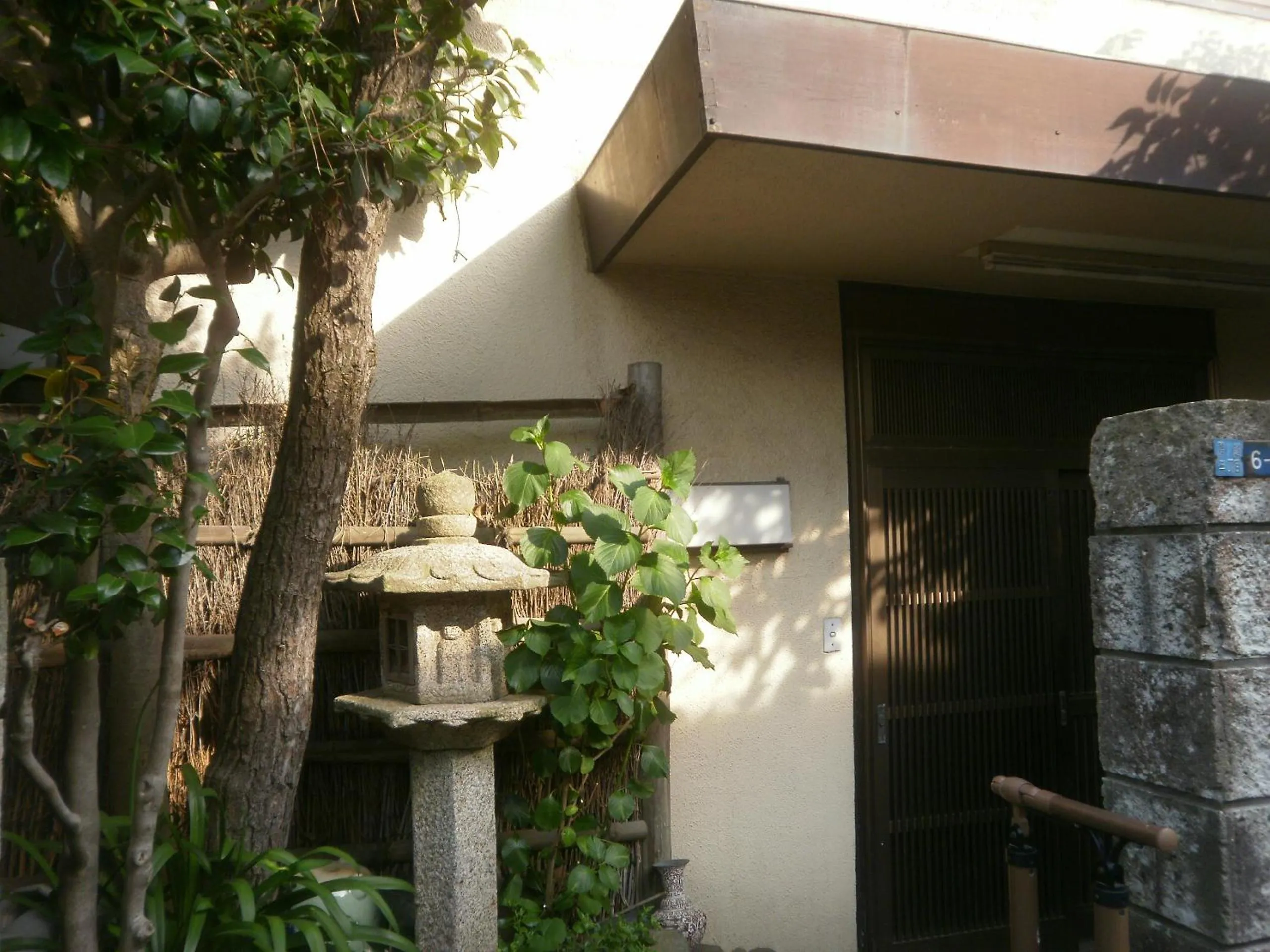 Facade/entrance in Kakiya Ryokan