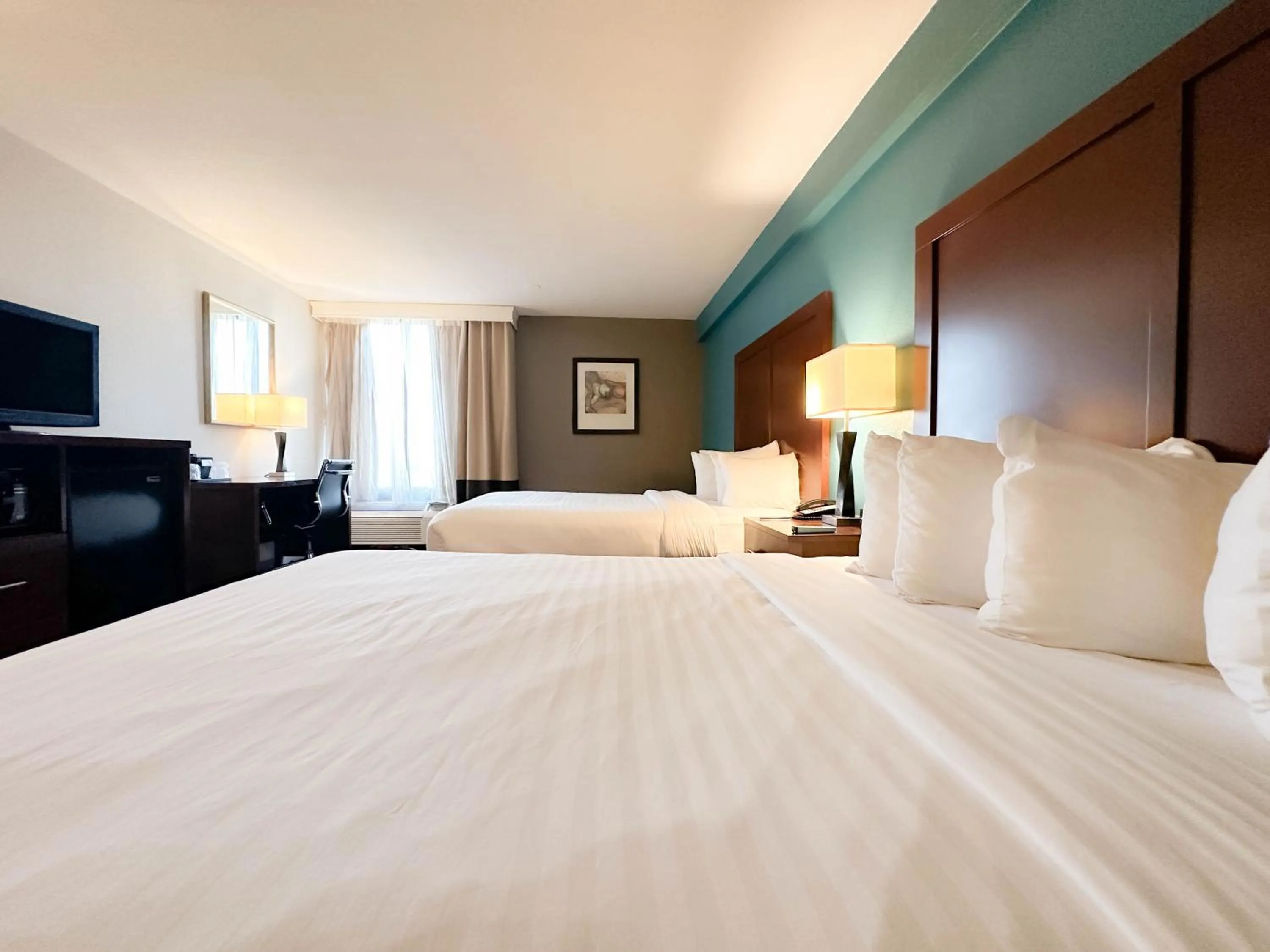 Communal lounge/ TV room in Comfort Inn & Suites Kissimmee by the Parks