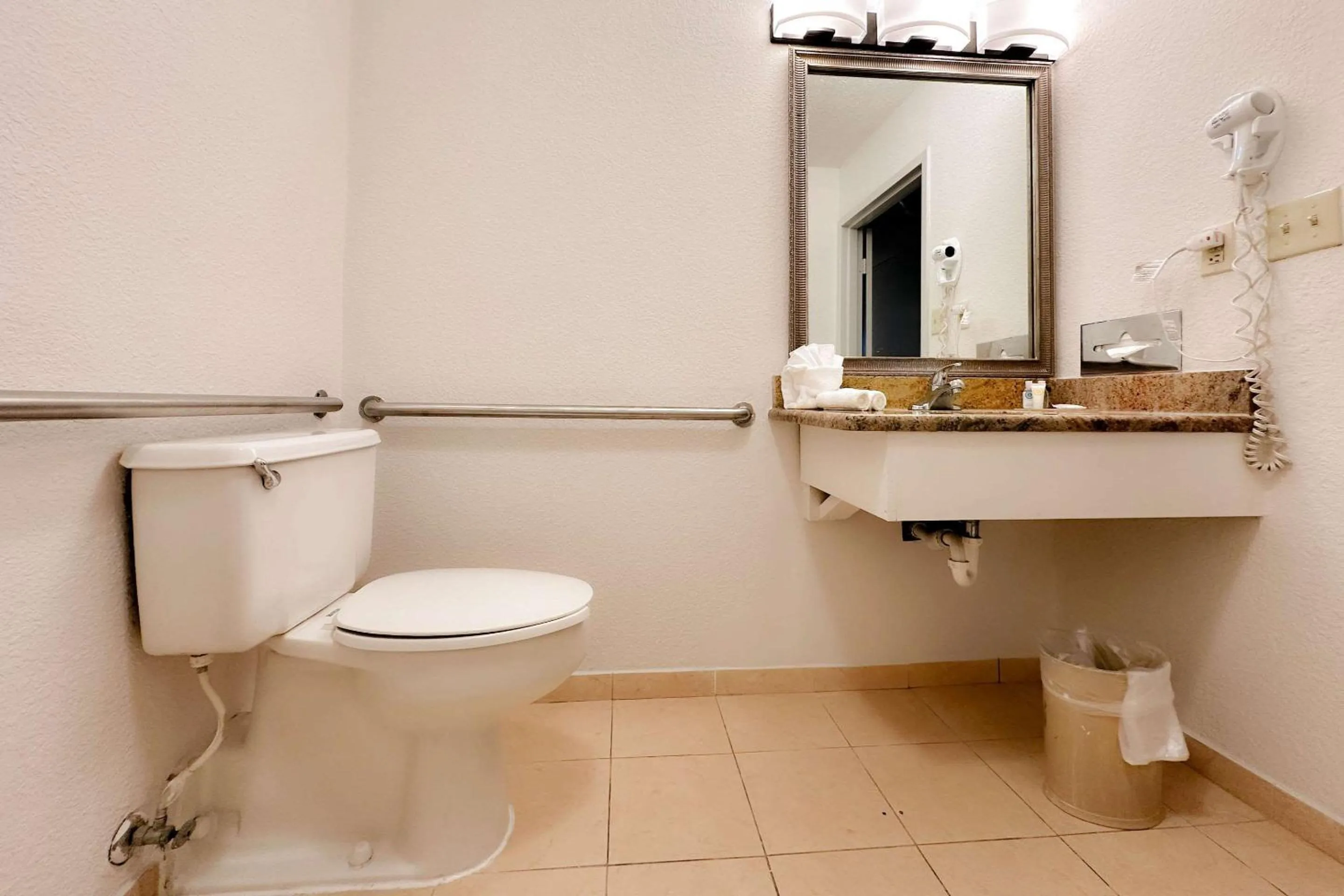 Bedroom in Comfort Inn & Suites Kissimmee by the Parks