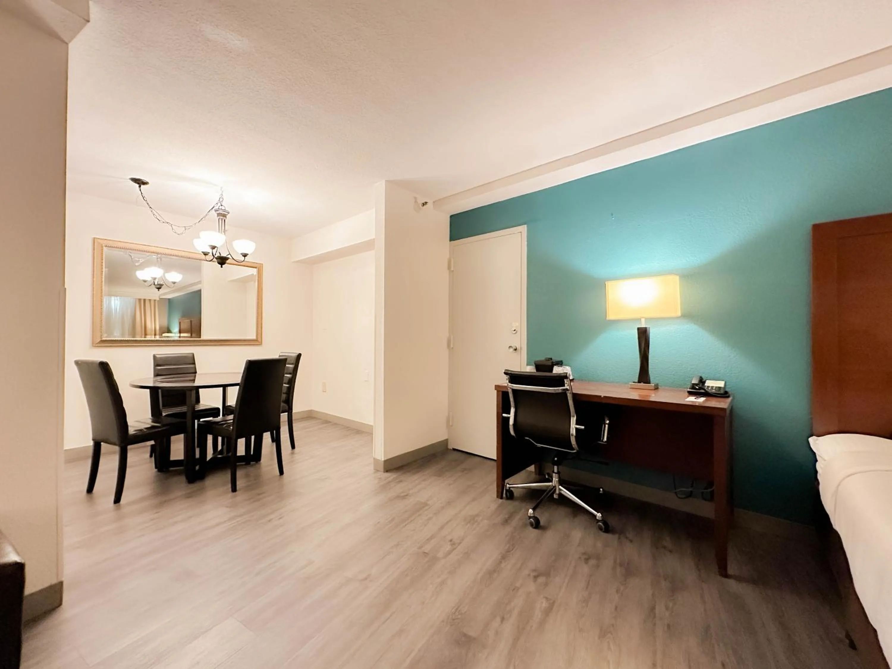 Living room in Comfort Inn & Suites Kissimmee by the Parks