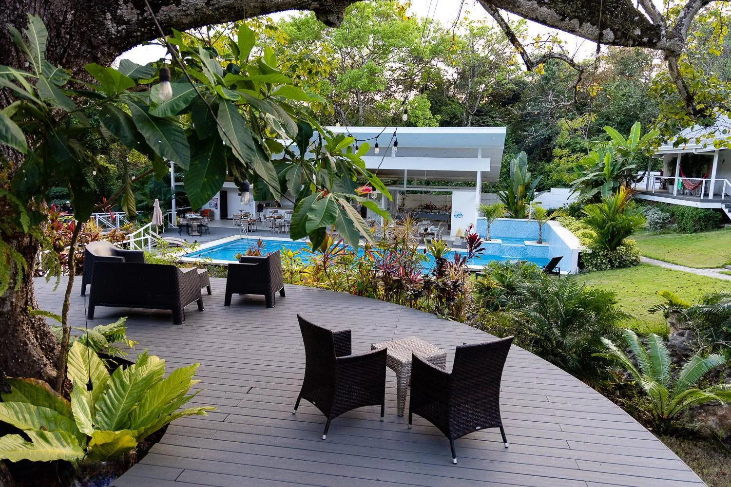 Pool view in Aves Resort Montezuma