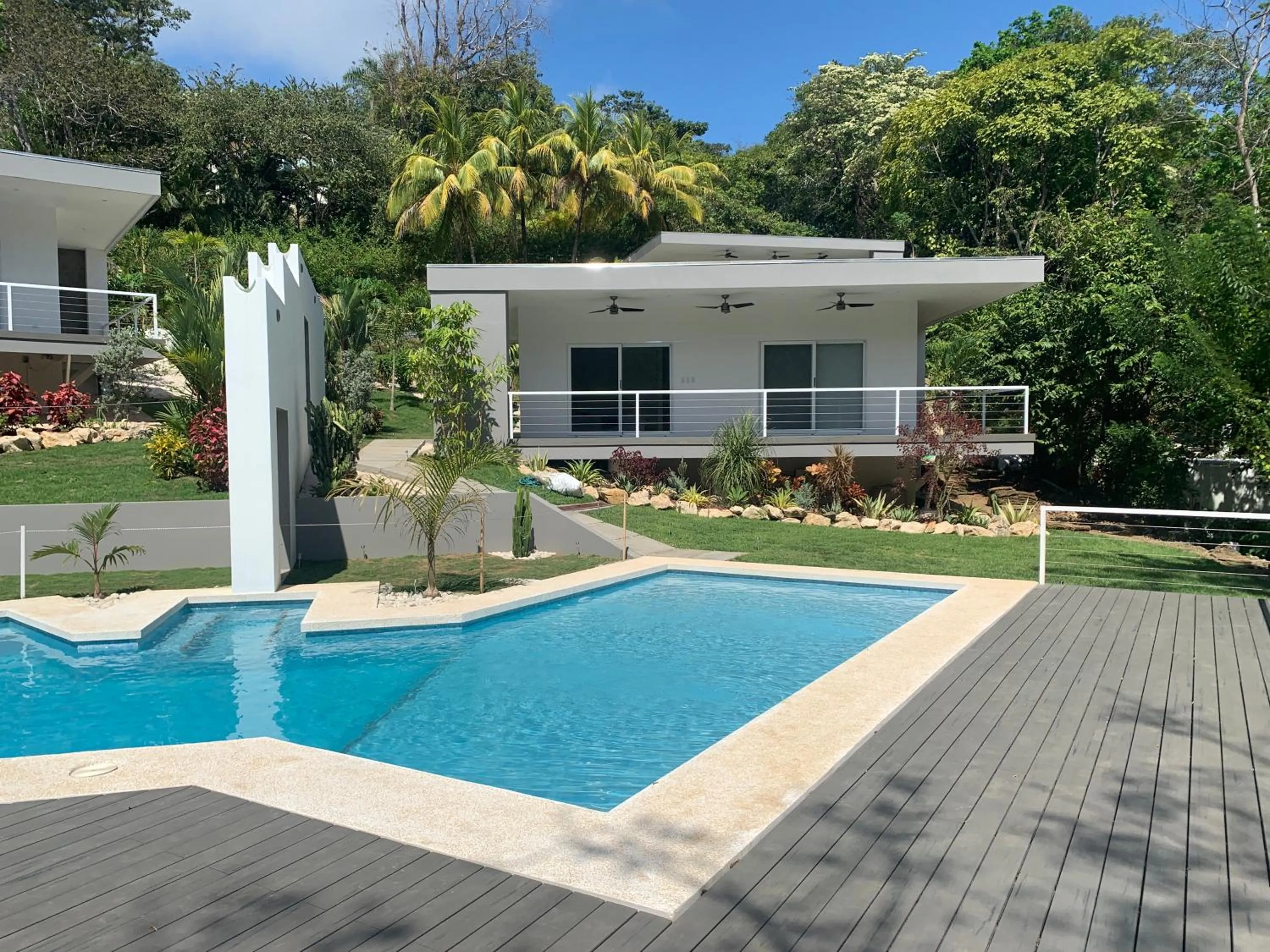 Property building in Aves Resort Montezuma