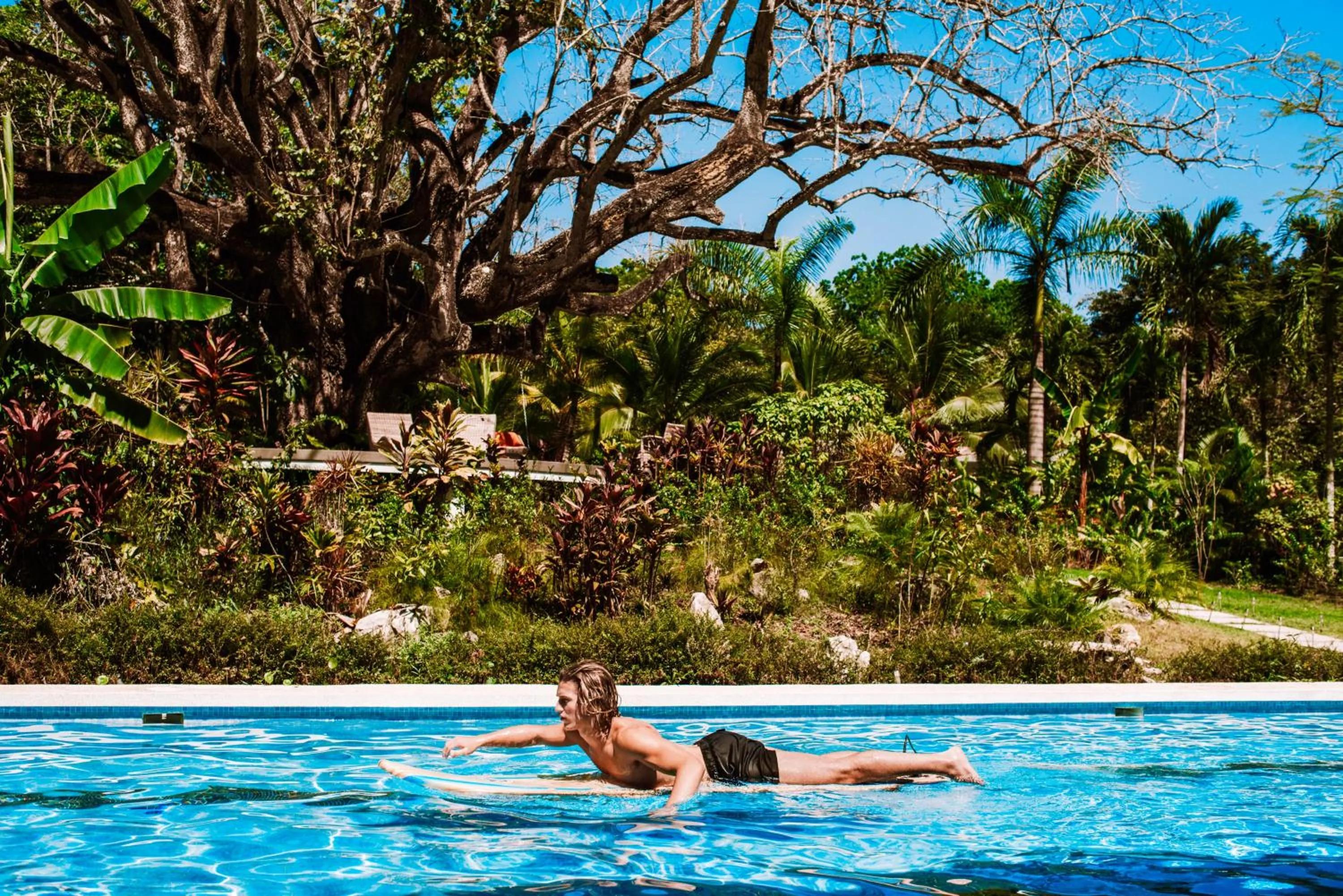 People in Aves Resort Montezuma