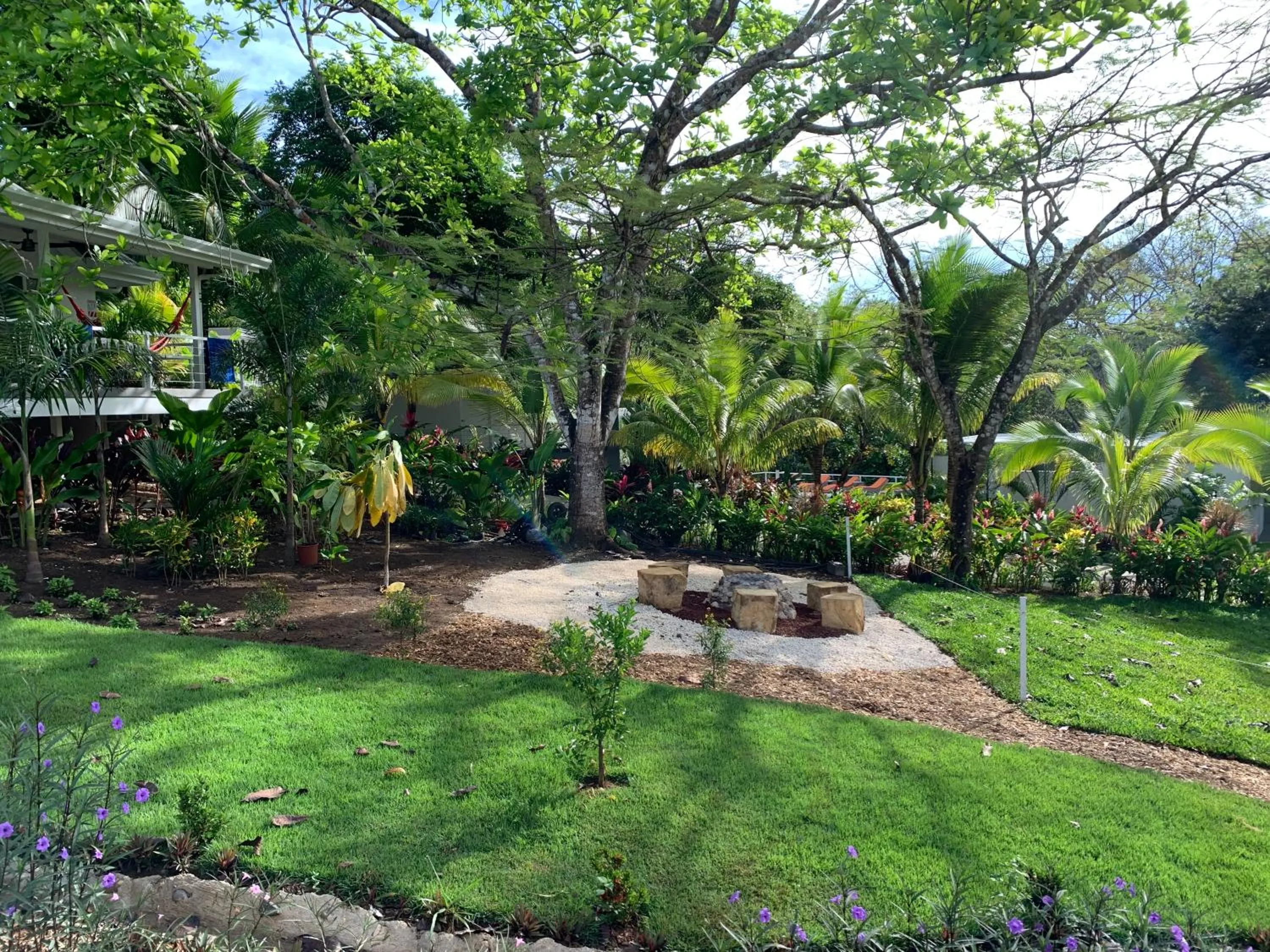 Garden in Aves Resort Montezuma
