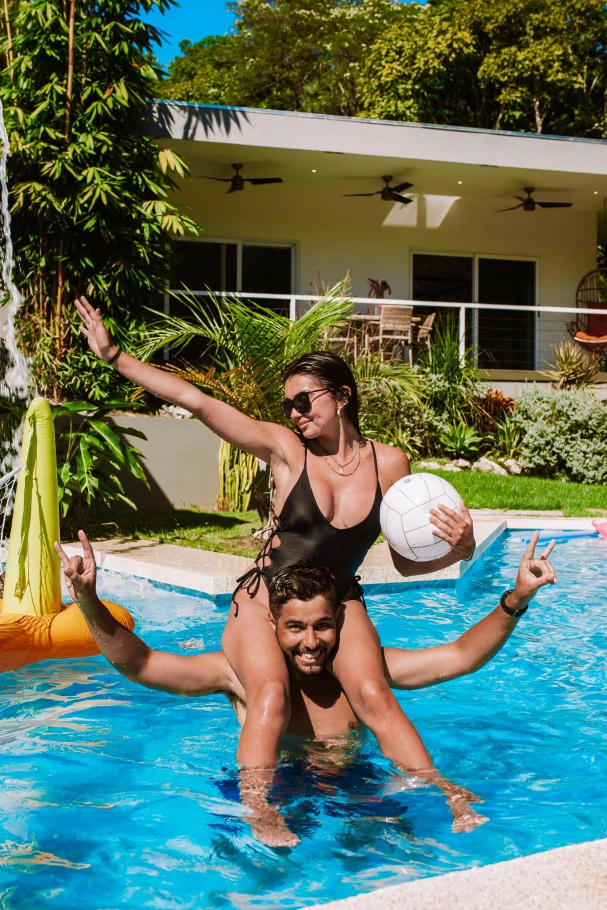 People in Aves Resort Montezuma