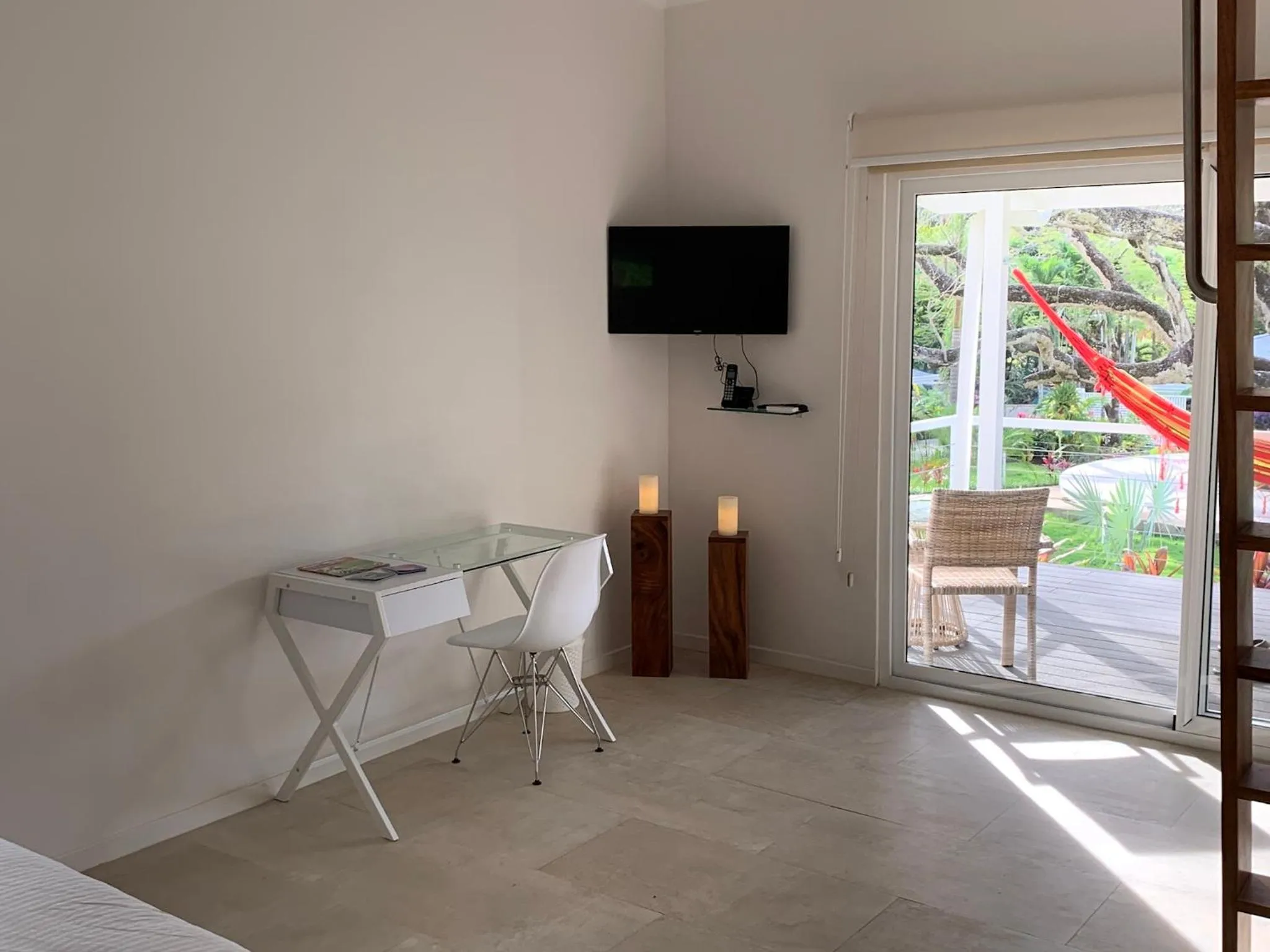 TV and multimedia in Aves Resort Montezuma