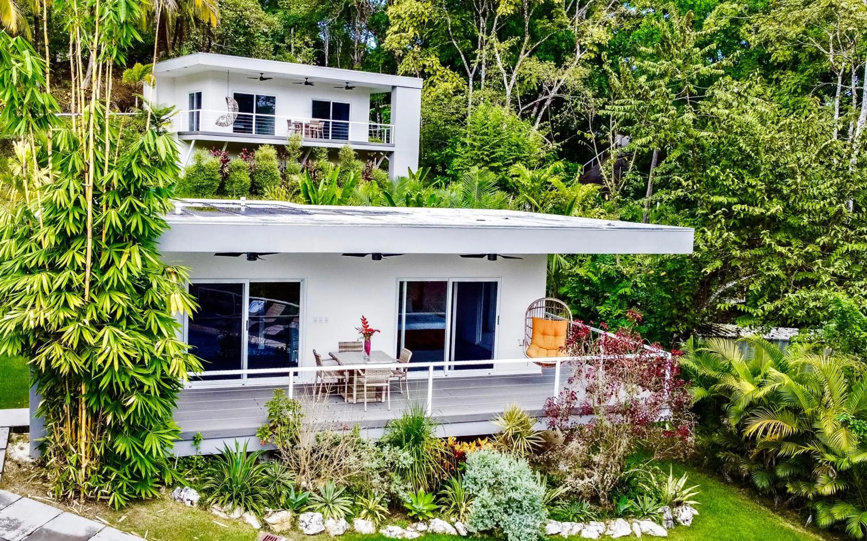 Property building in Aves Resort Montezuma