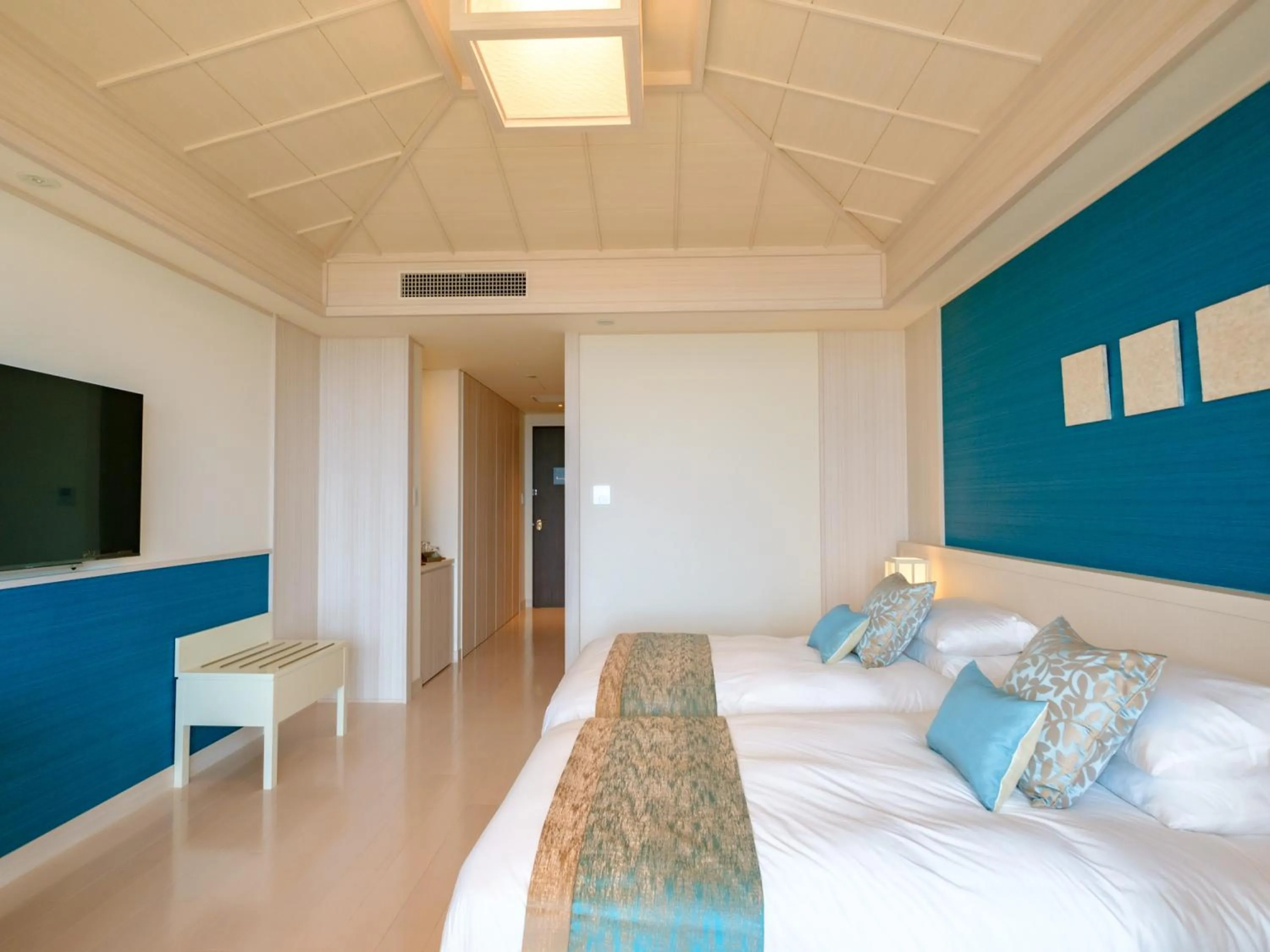 Bed in Miyakojima Kurima Resort Seawood Hotel