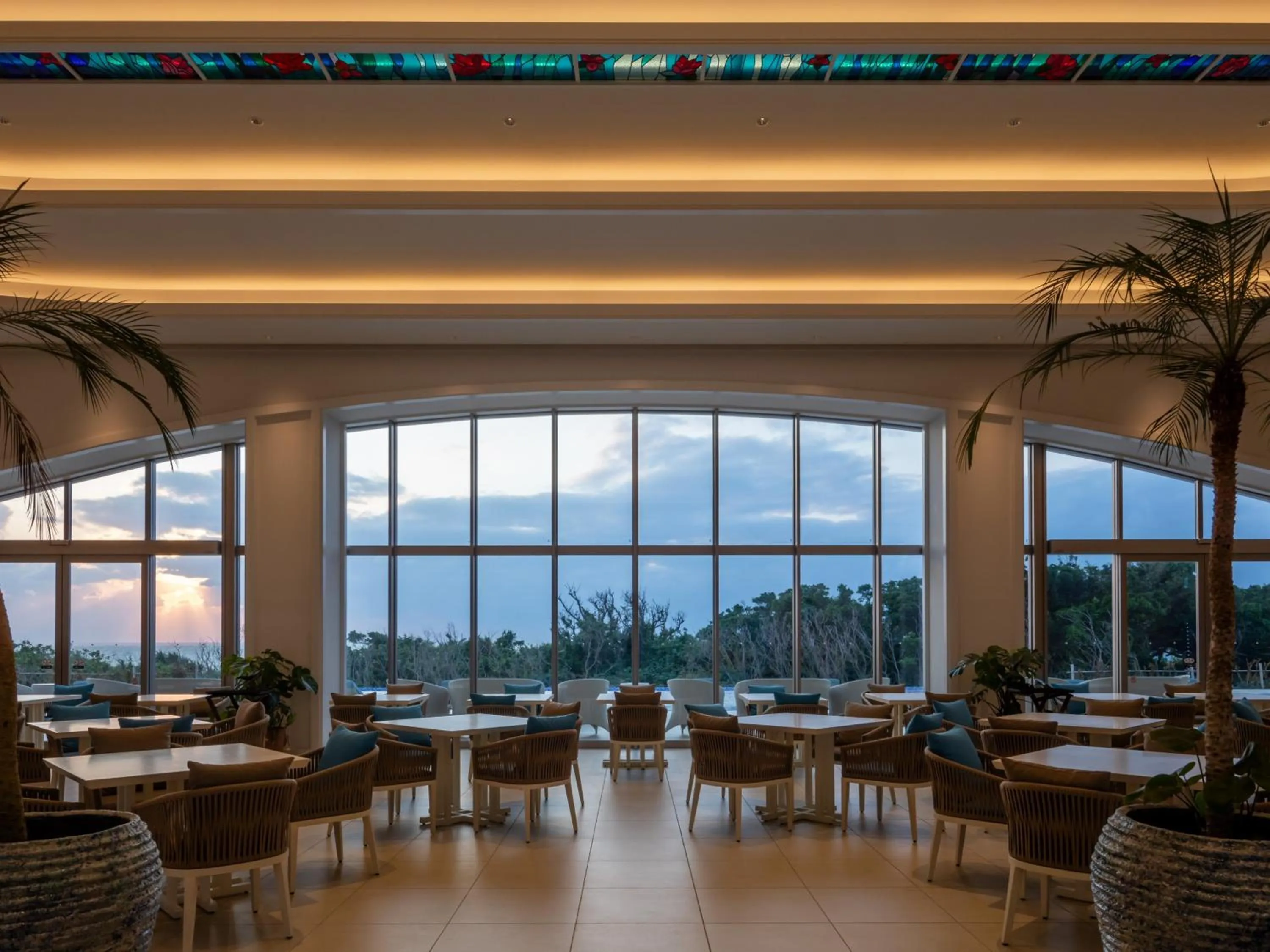 Restaurant/places to eat in Miyakojima Kurima Resort Seawood Hotel