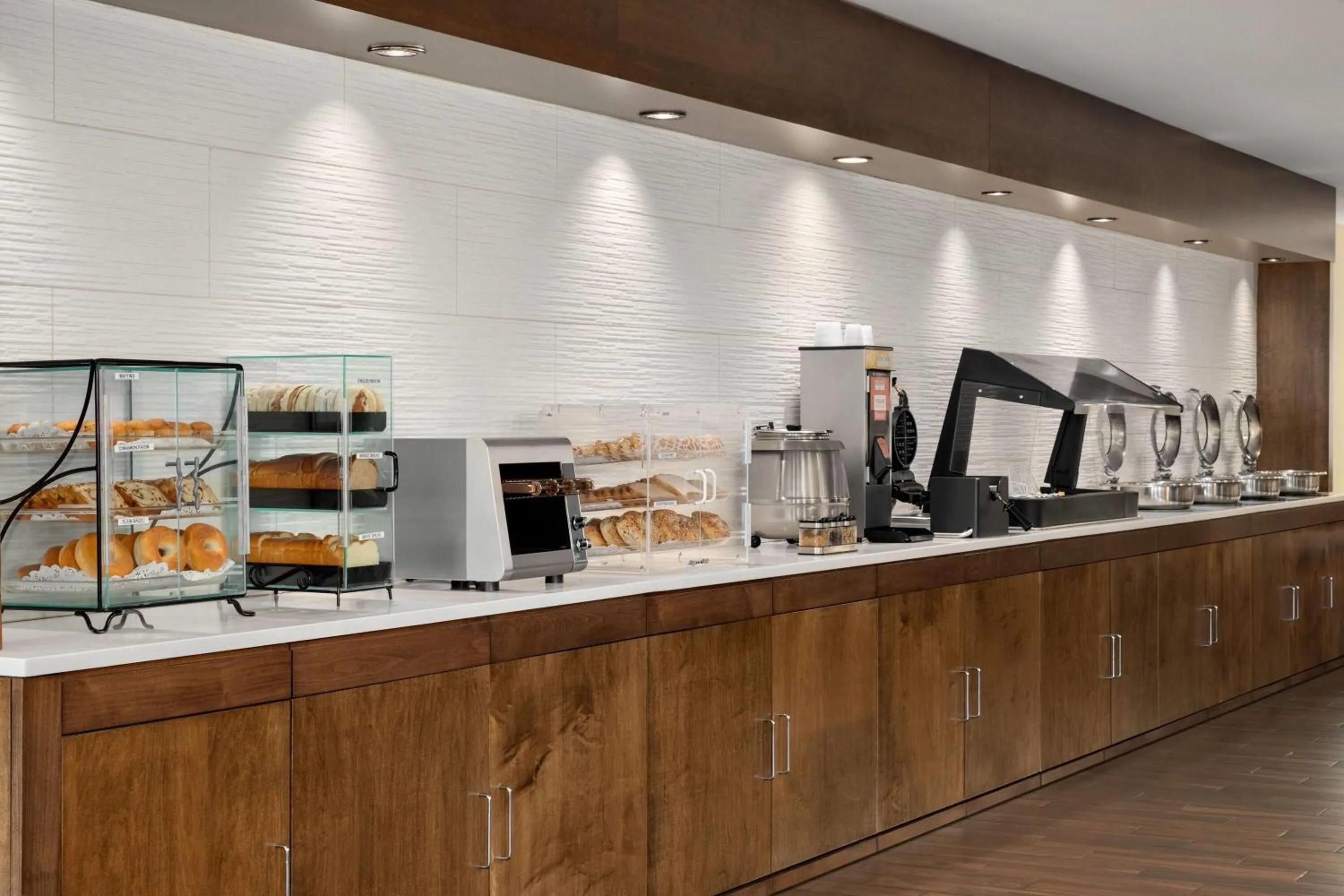 Breakfast in Wyndham Garden Washington DC North