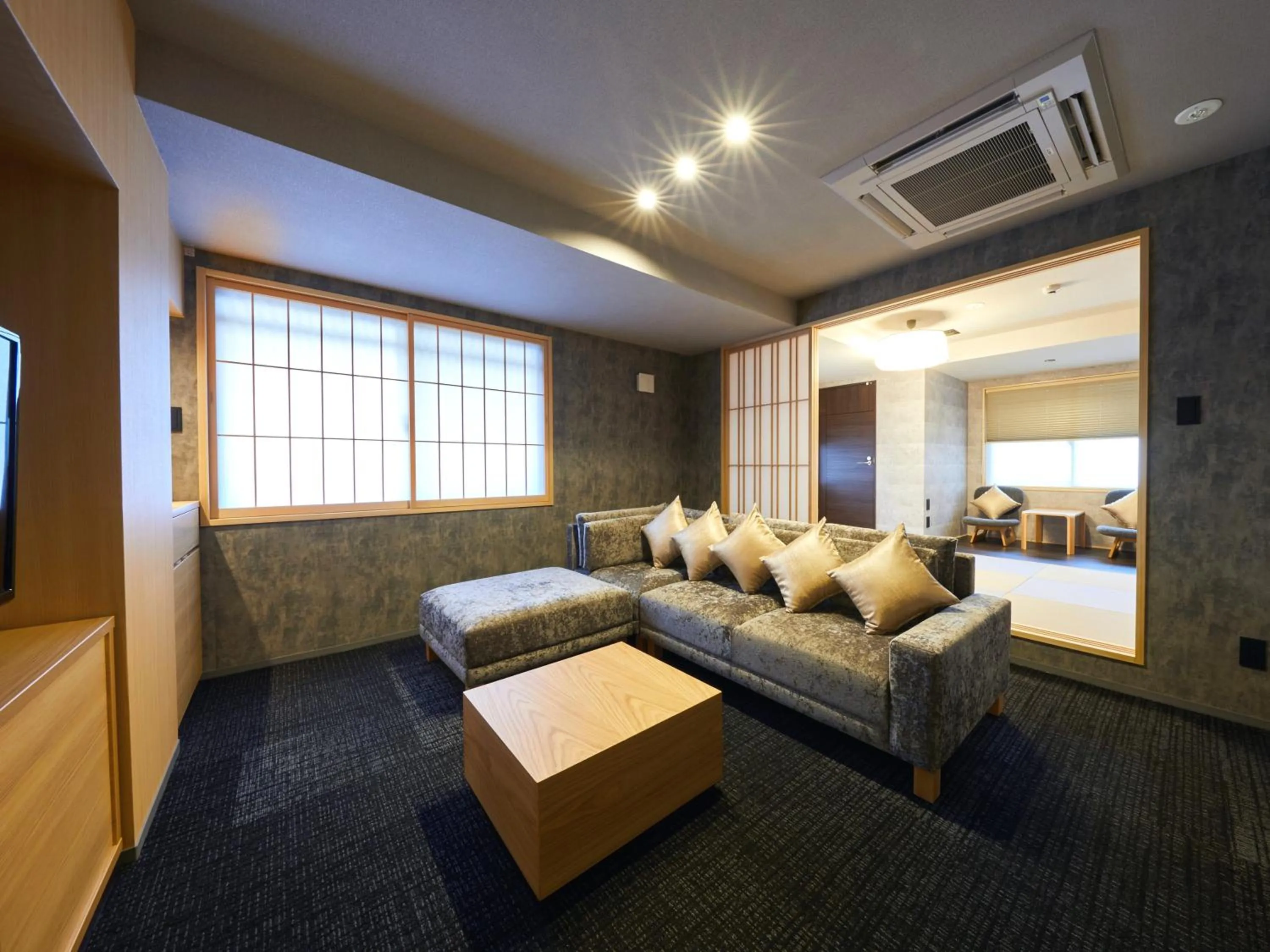 Living room, Bed in Rinn Shijo Nishinotoin