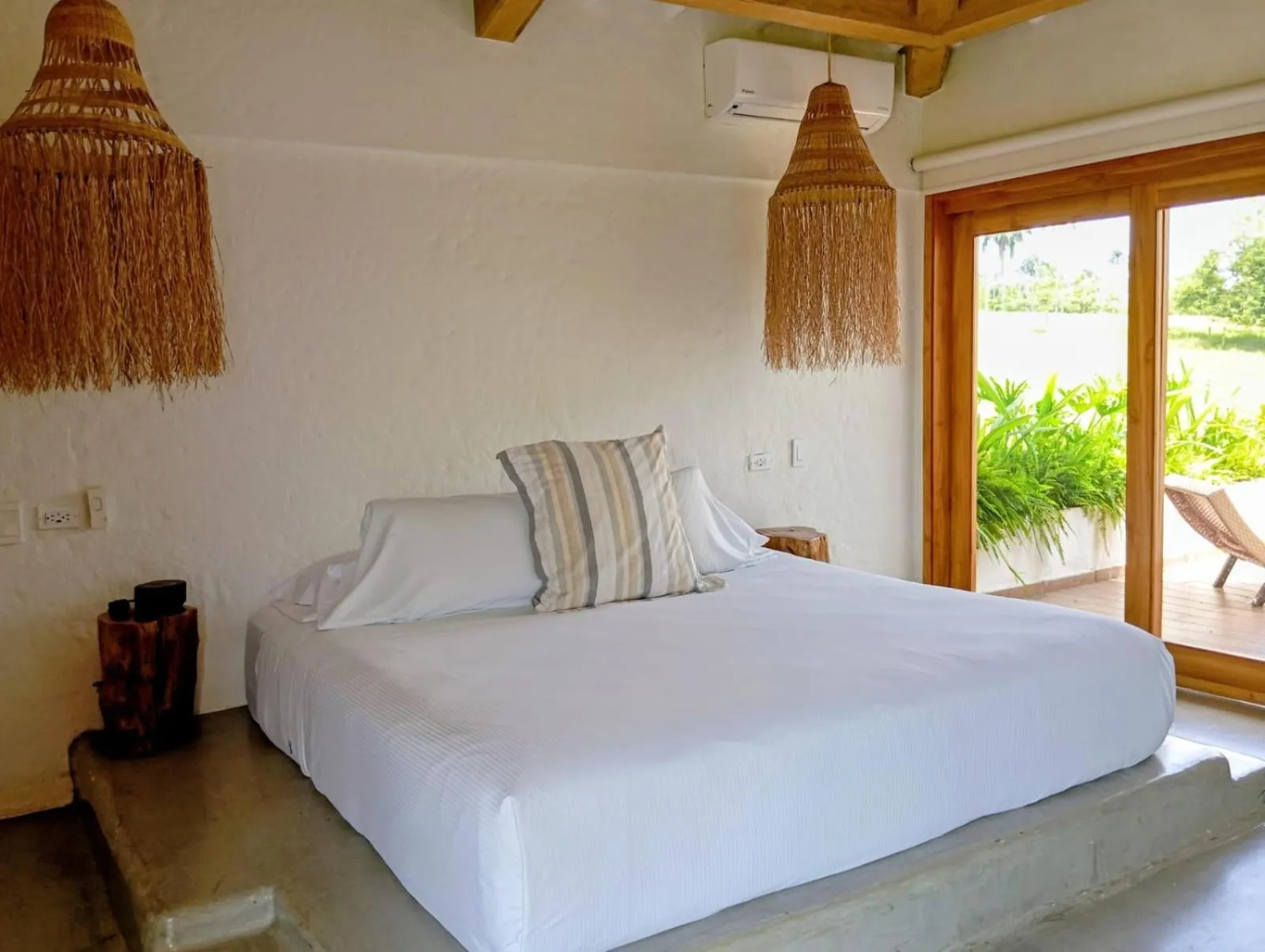 Natural landscape, Bed in Rancho Eden