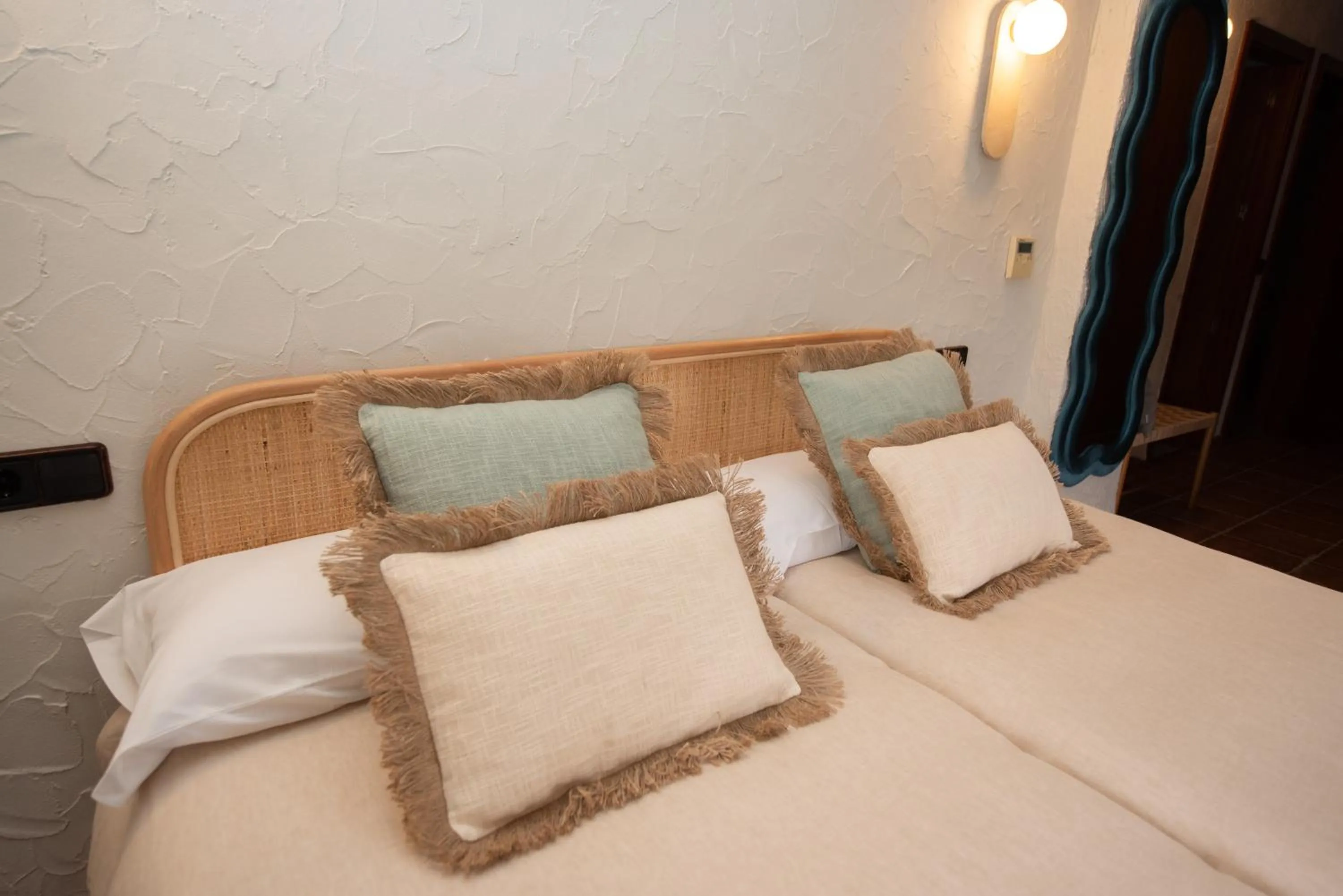 Bed in Hotel Caseta Nova