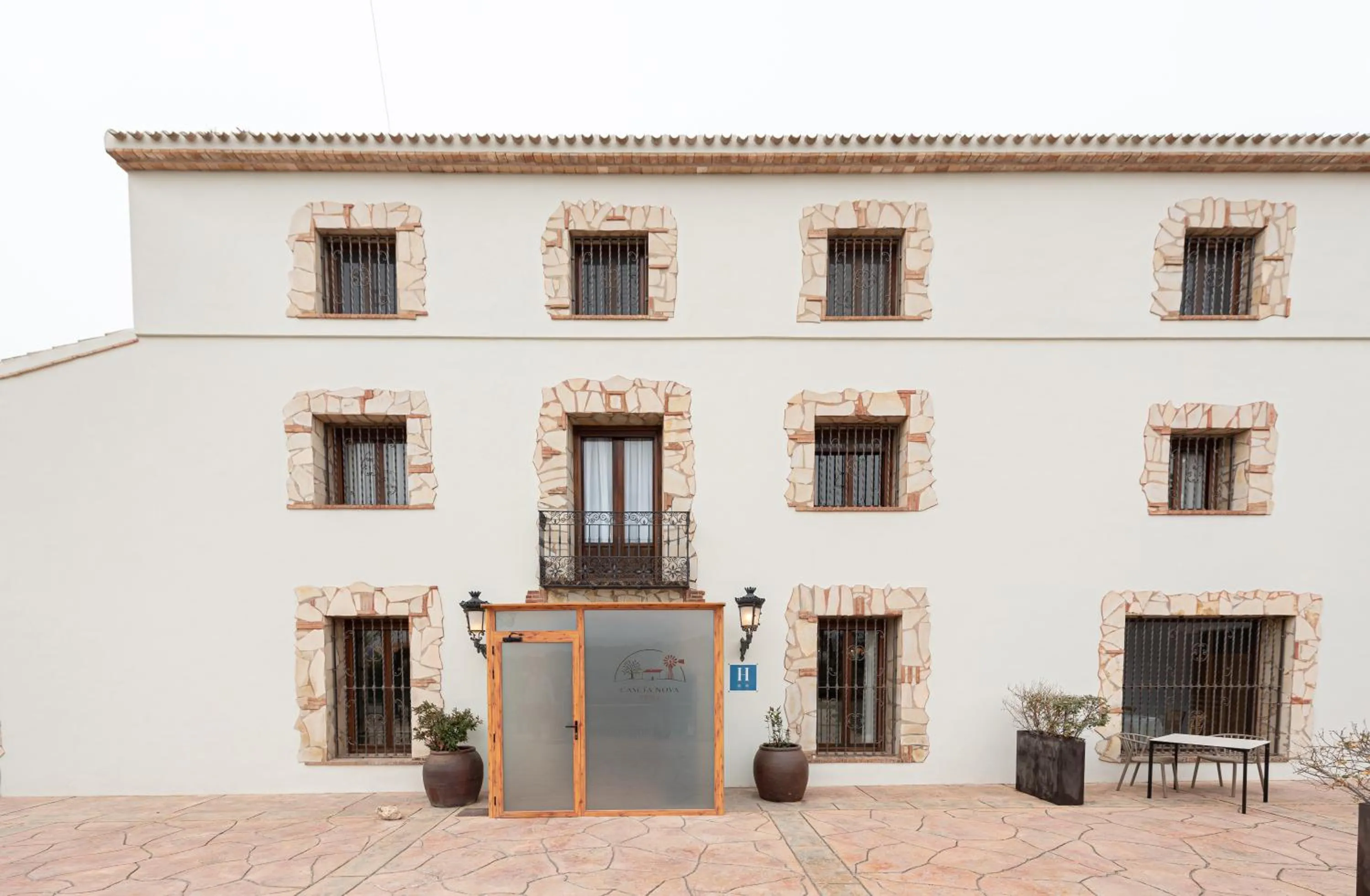 Property building in Hotel Caseta Nova