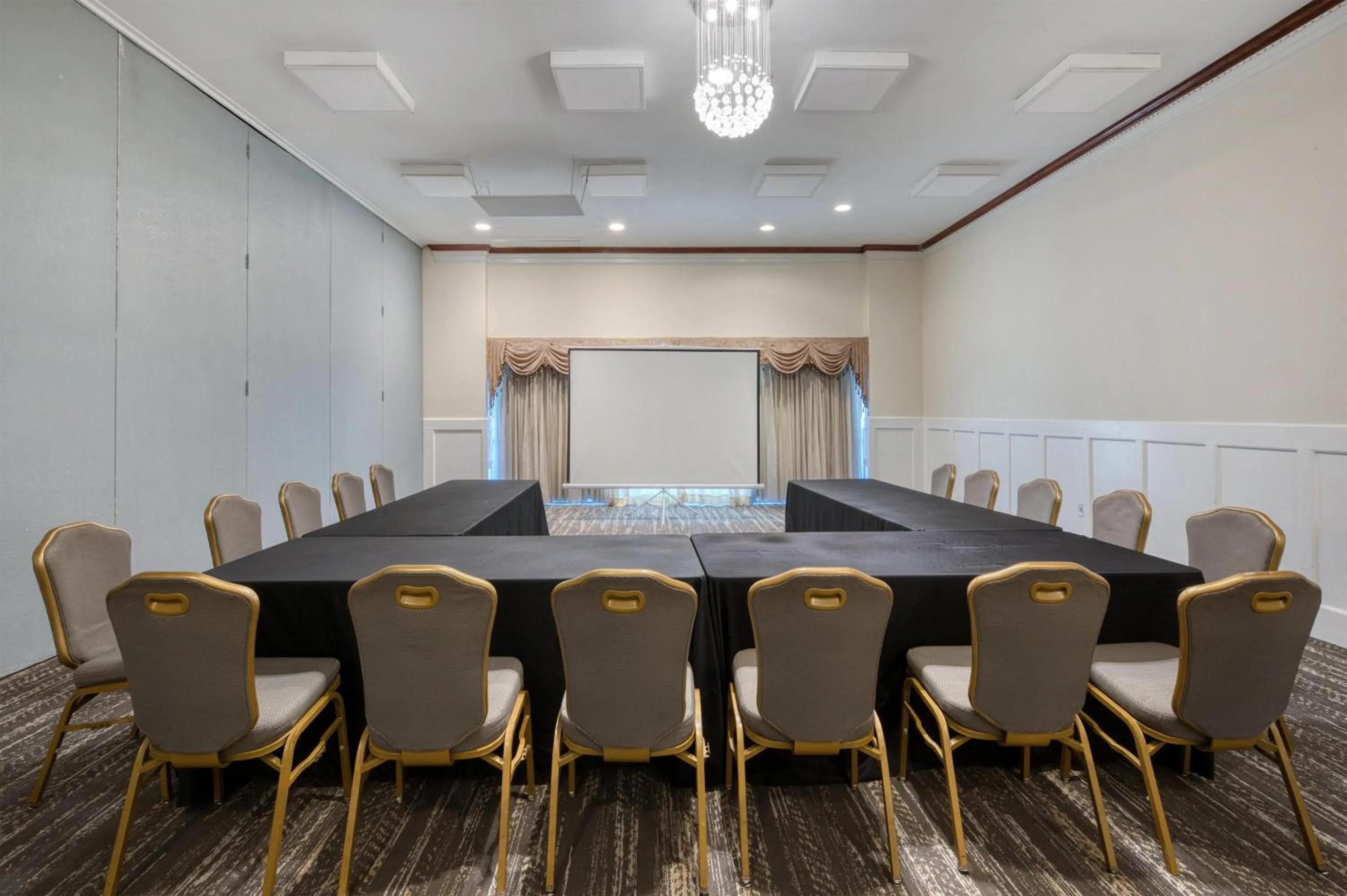 Meeting/conference room in Best Western Battlefield Inn