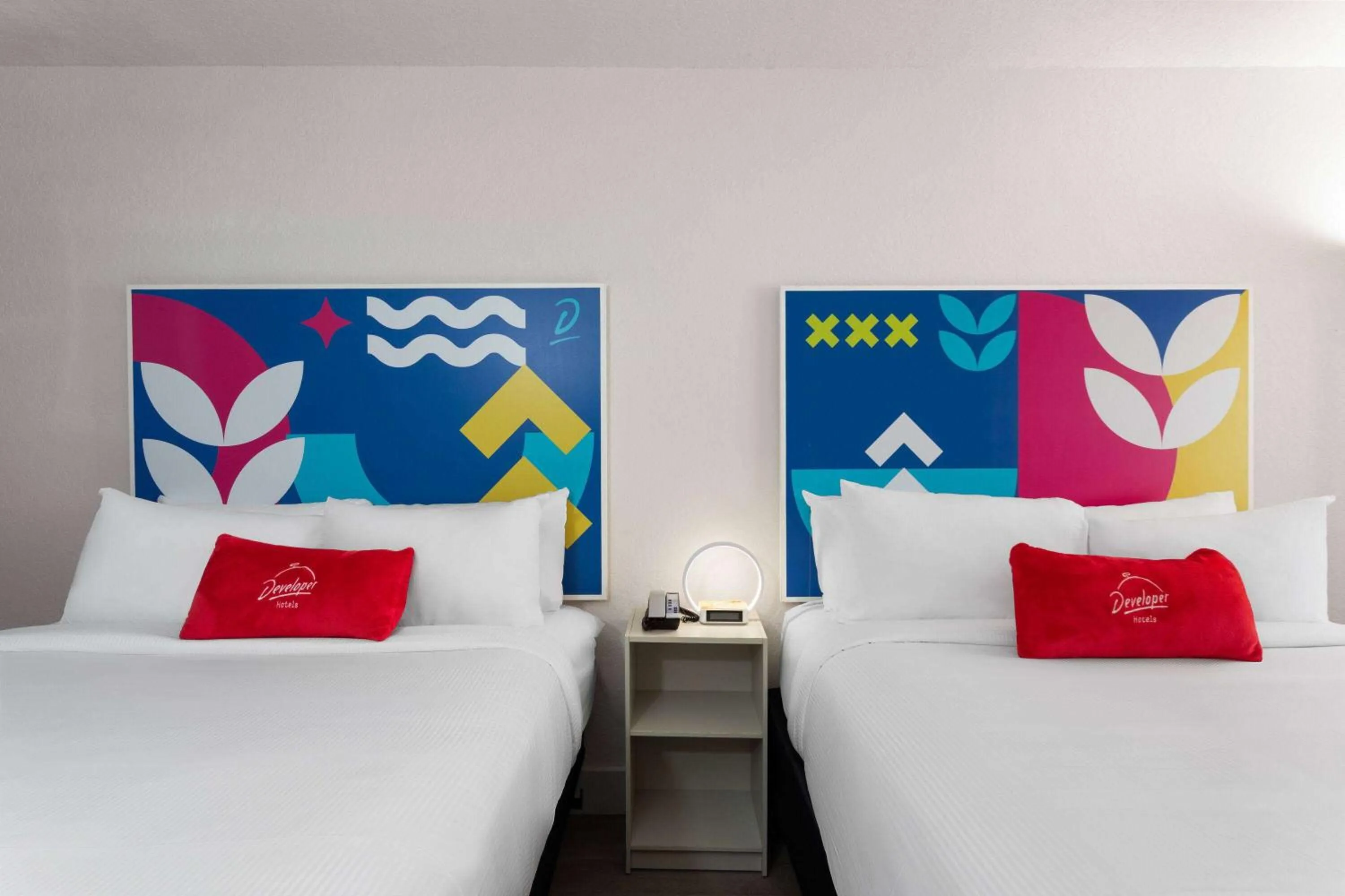 Photo of the whole room, Bed in Howard Johnson by Wyndham Orlando Lake Buena Vista South