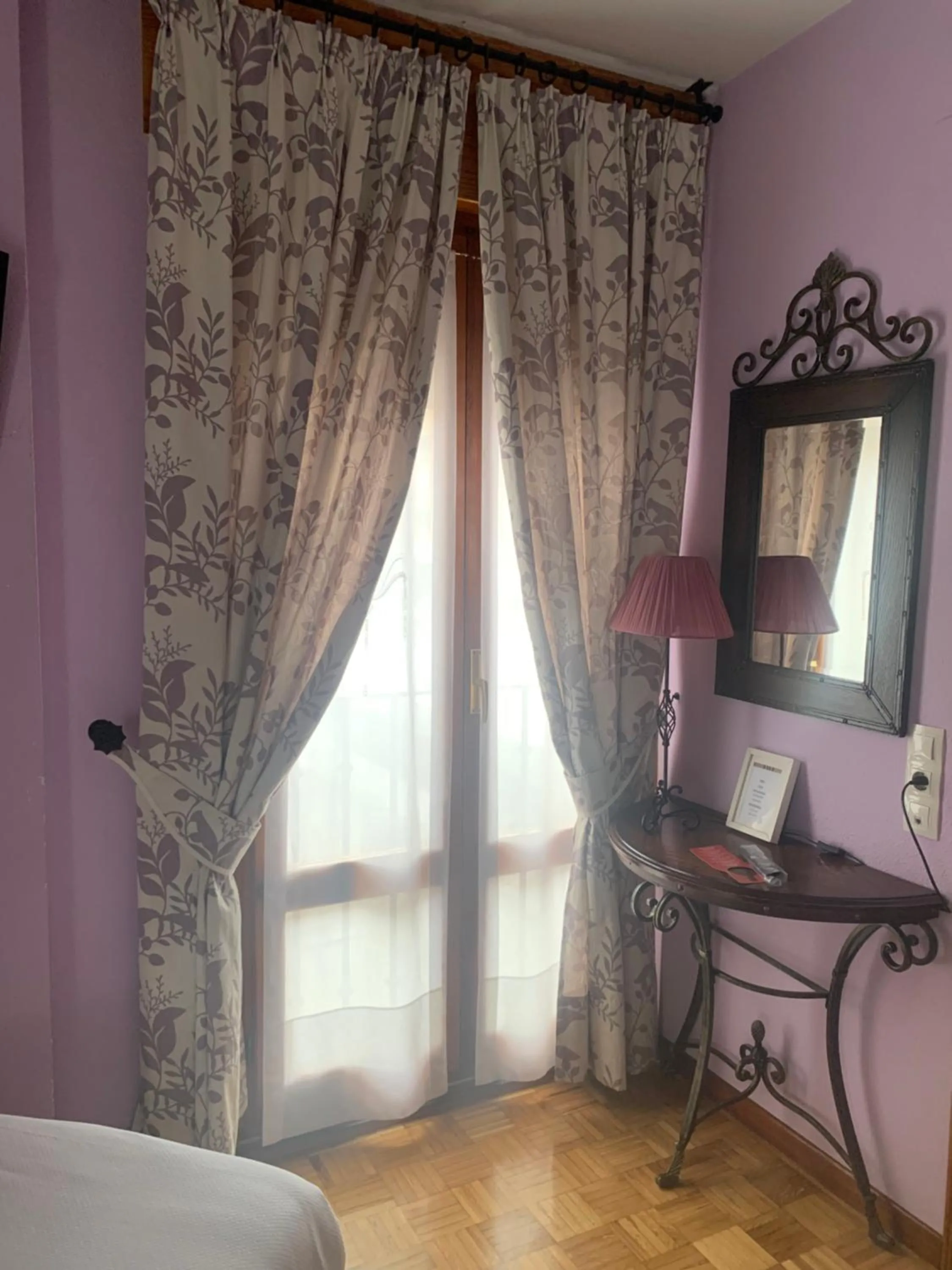 Quadruple Room with Bath in Hostal Docar