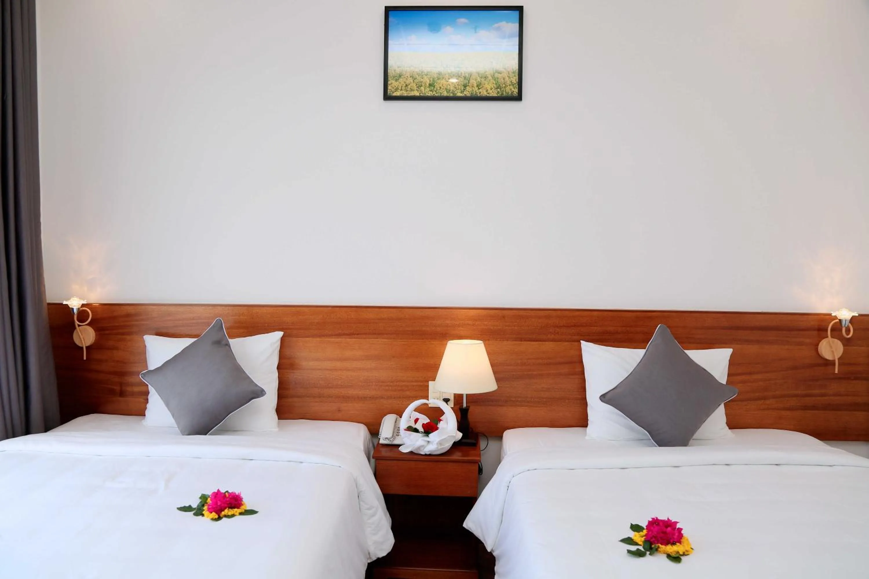 Photo of the whole room, Bed in Thanh Van Hotel Quy Nhon