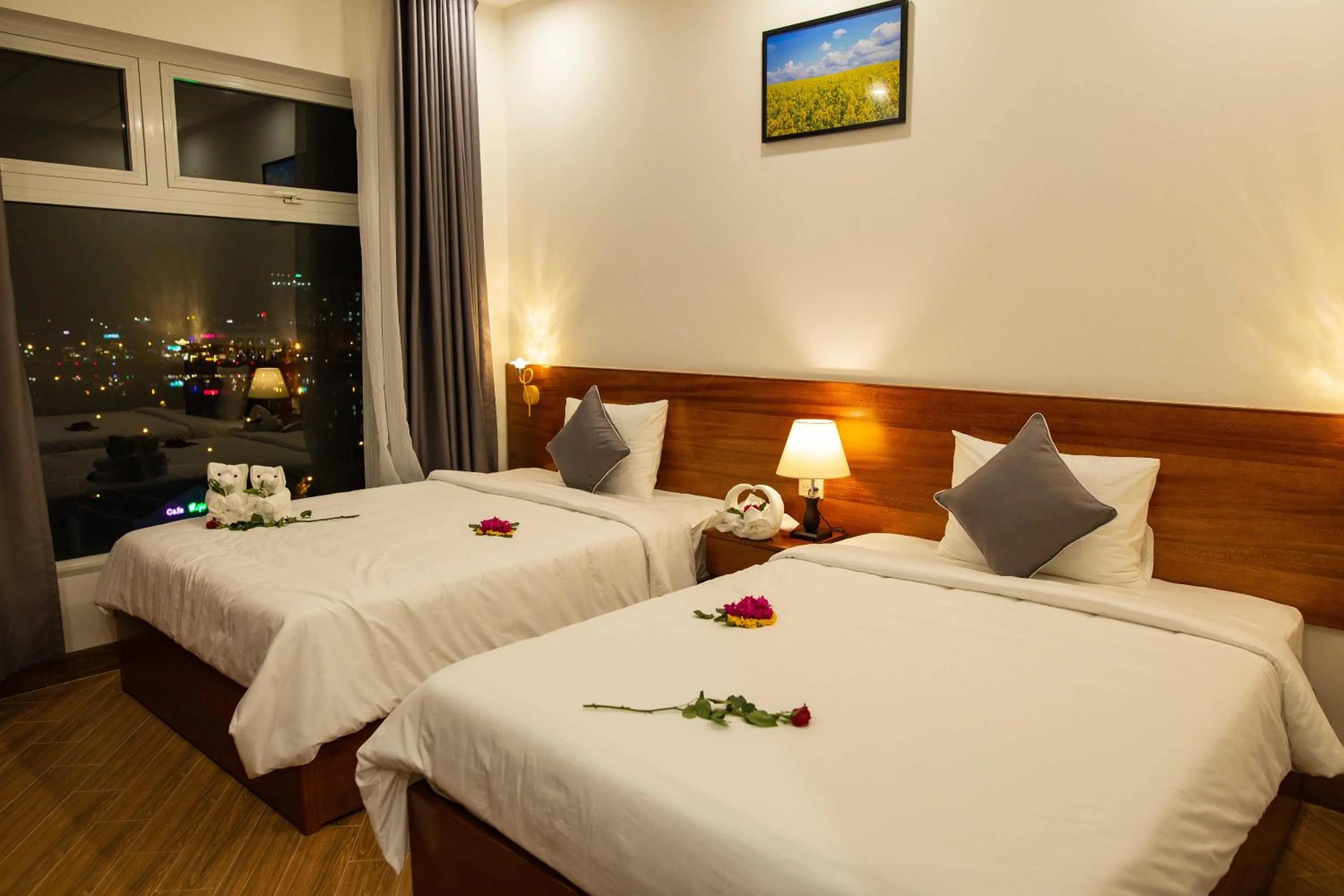 Photo of the whole room, Bed in Thanh Van Hotel Quy Nhon