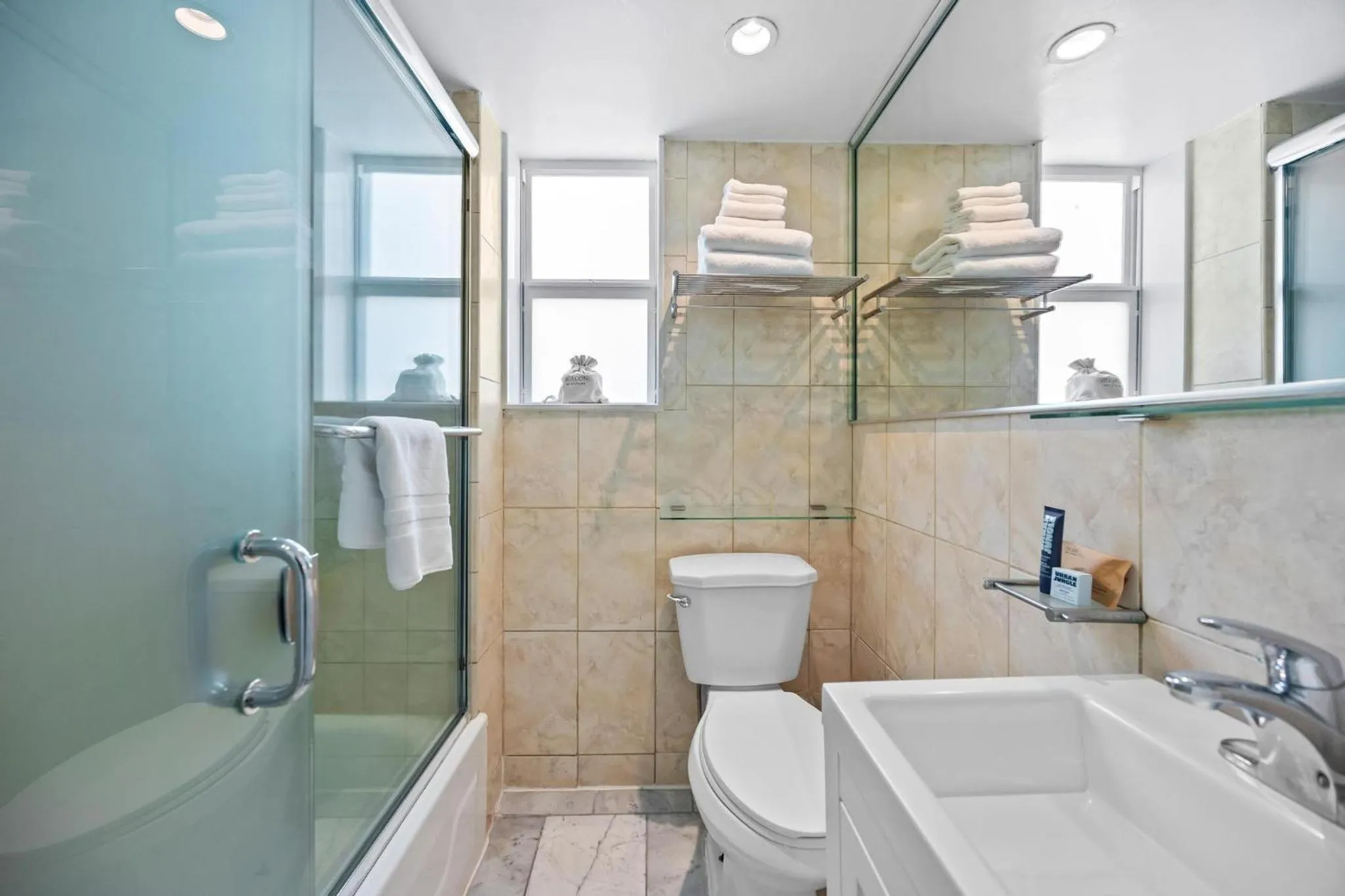 Beacon South Beach Hotel