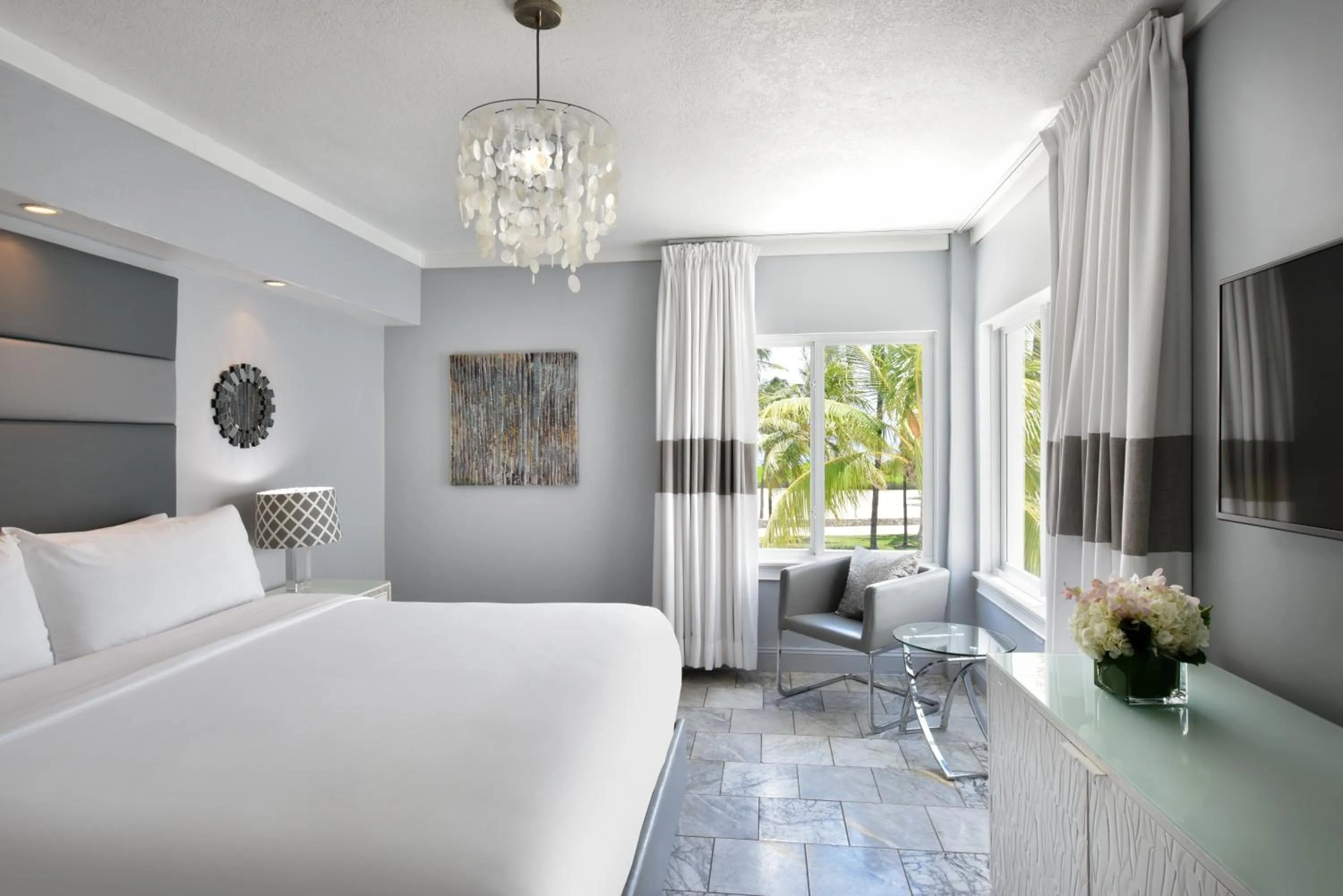 Bed in Beacon South Beach Hotel