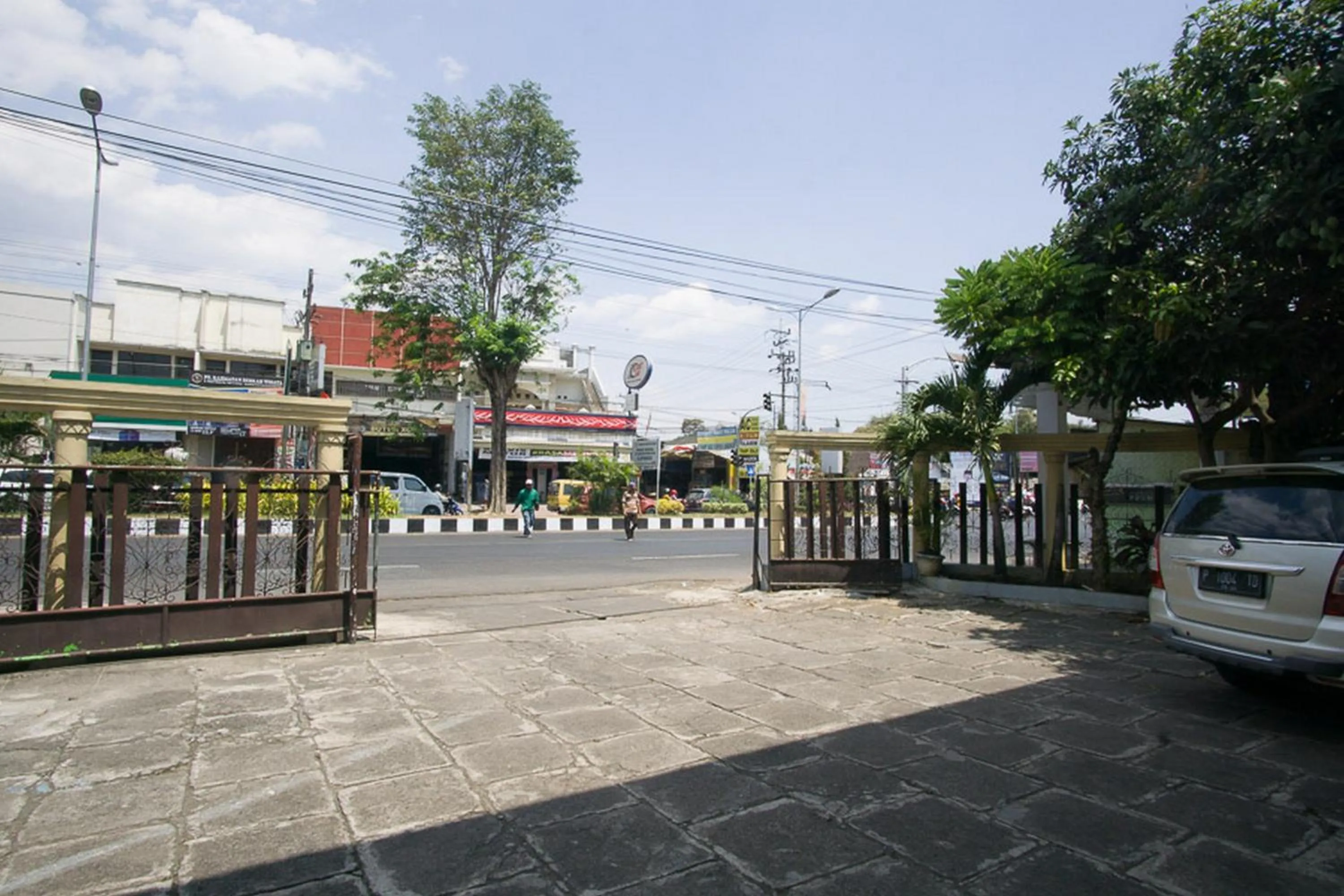 Neighbourhood in RedDoorz Syariah @ Jalan Gajah Mada