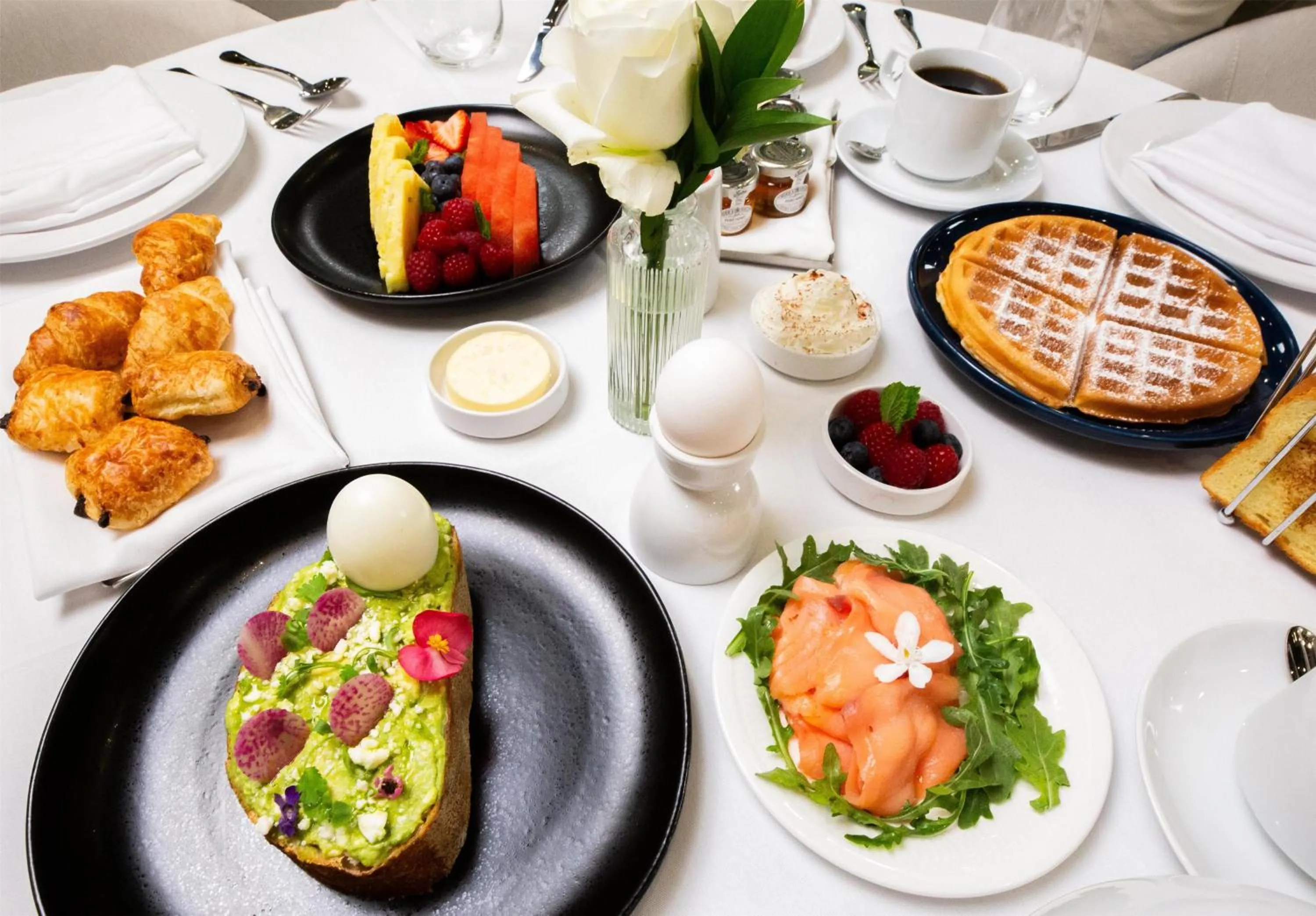 Food and drinks in Regency Miami Airport by Sonesta