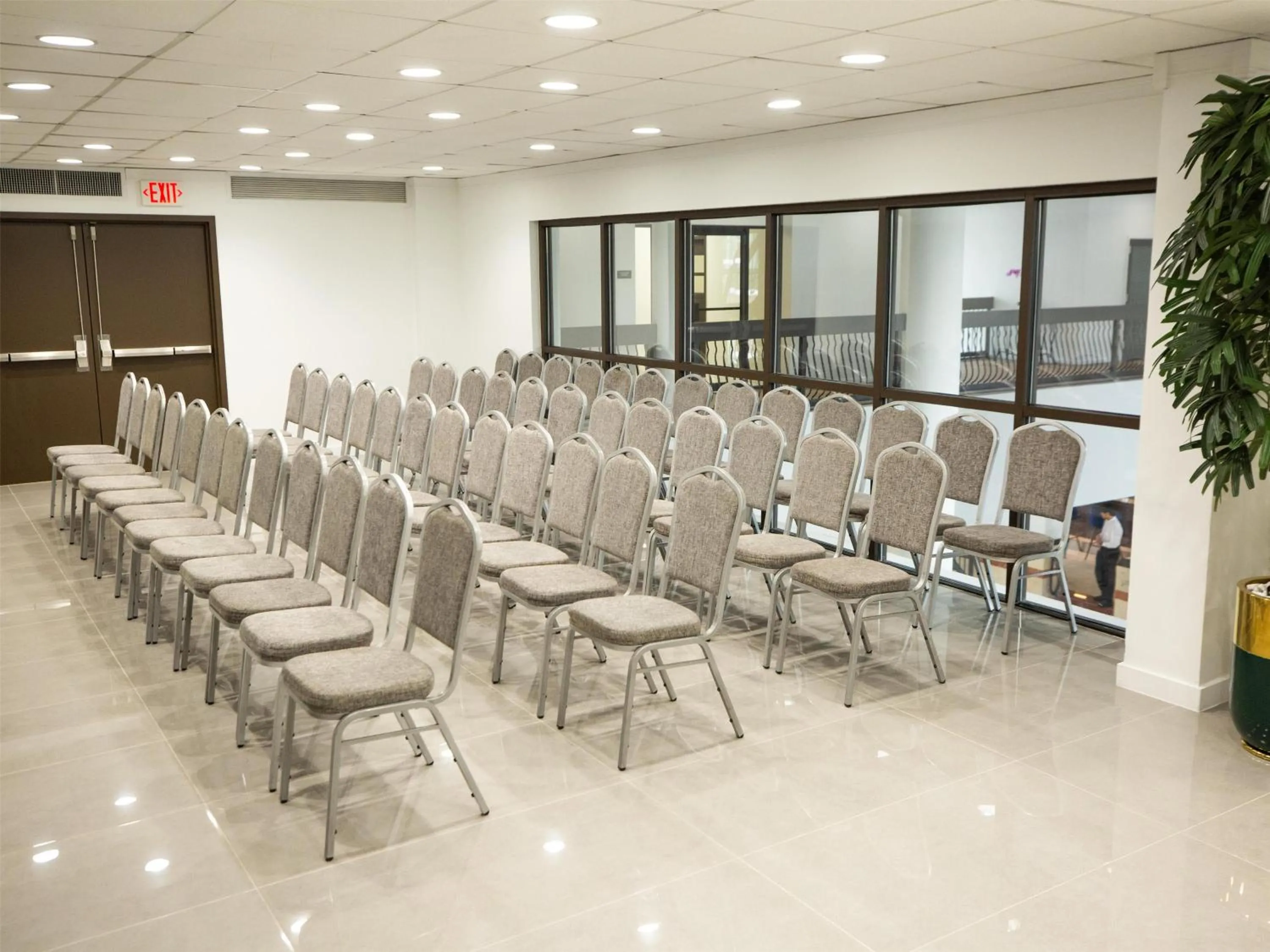 Meeting/conference room in Regency Miami Airport by Sonesta