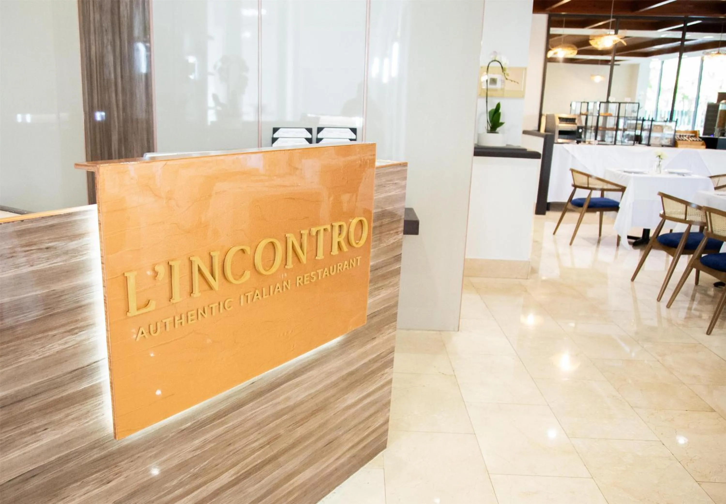 Restaurant/places to eat in Regency Miami Airport by Sonesta