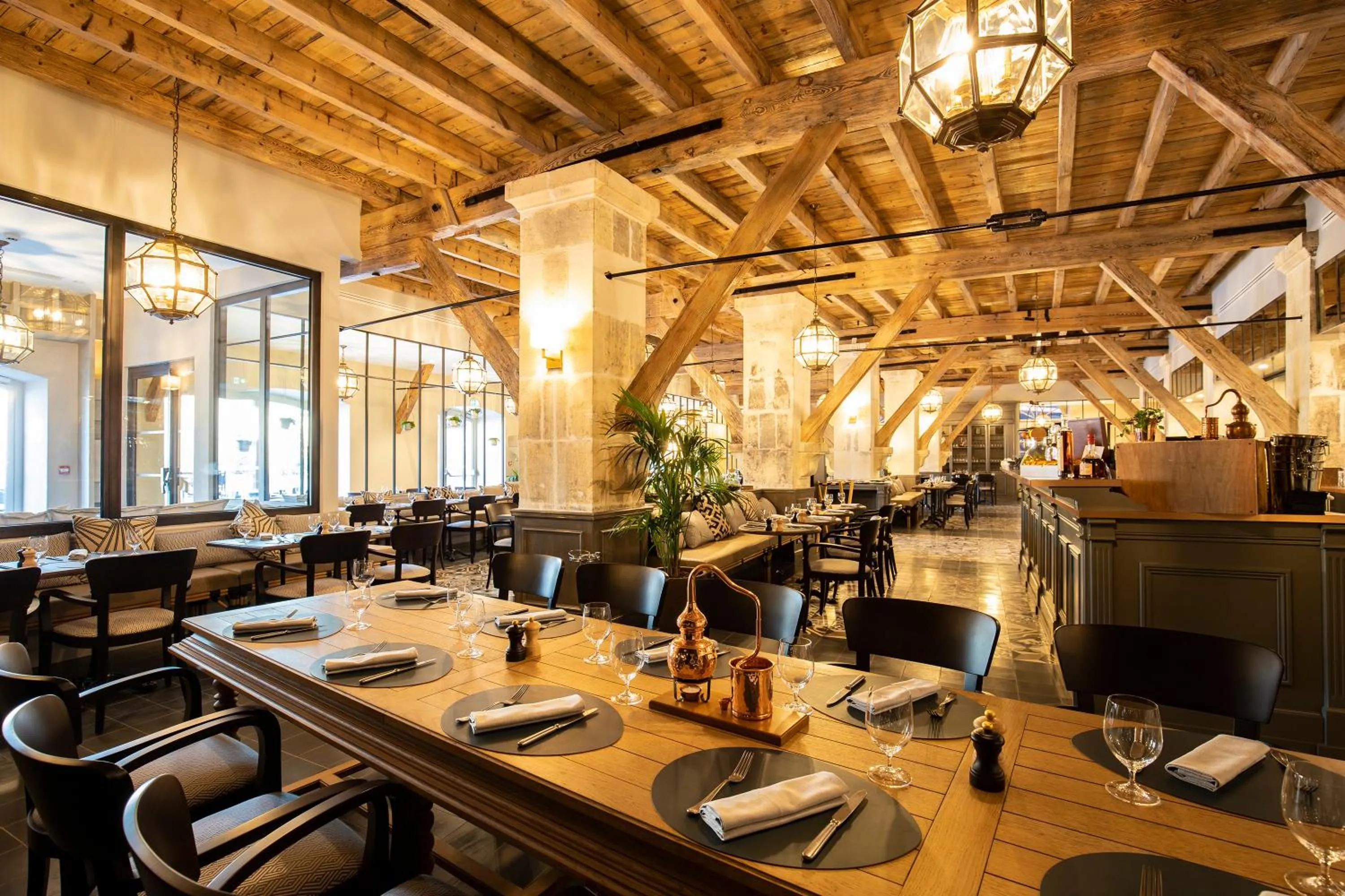 Restaurant/places to eat in Appartements Chais Monnet