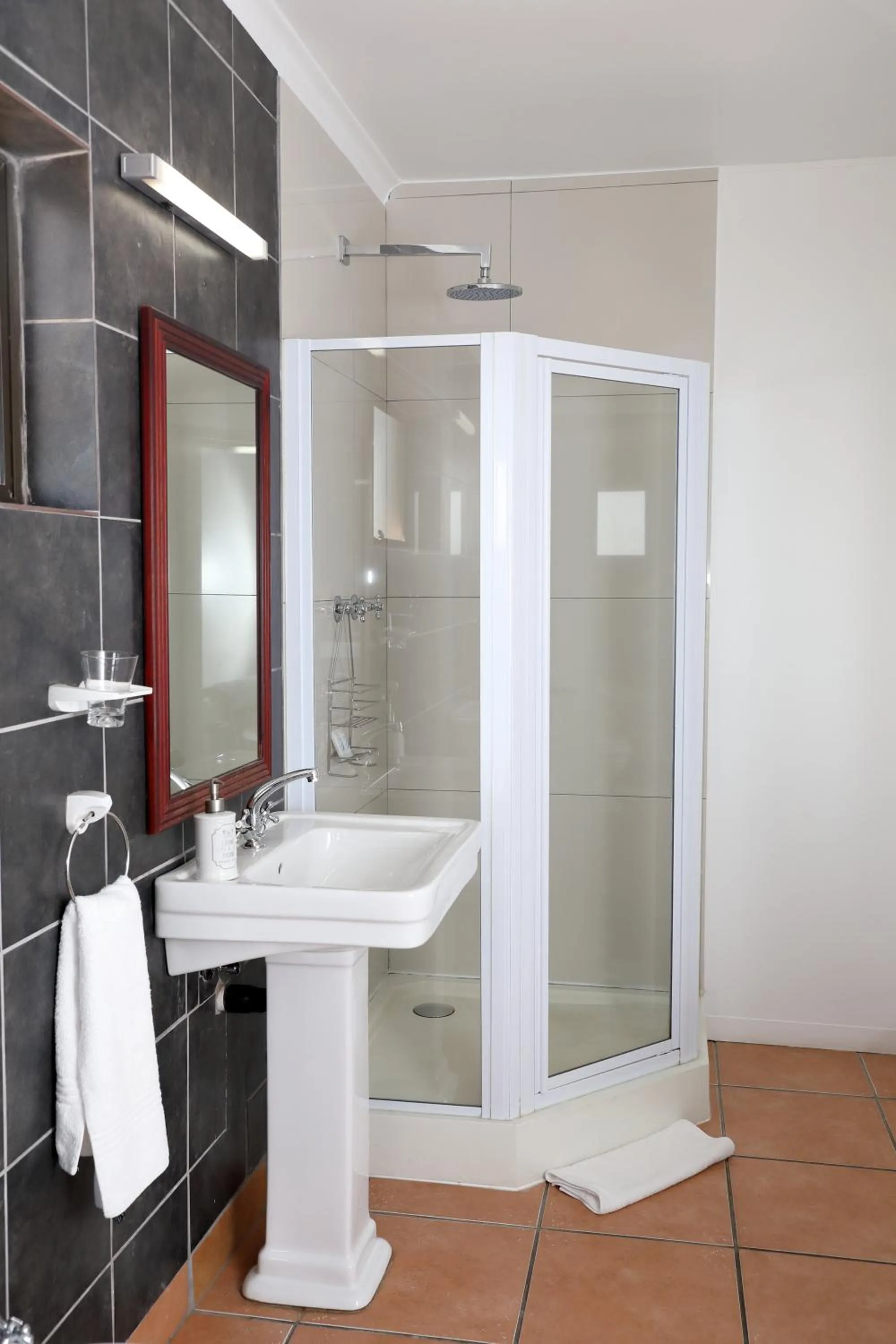 Bathroom in Kingston Place Guesthouse