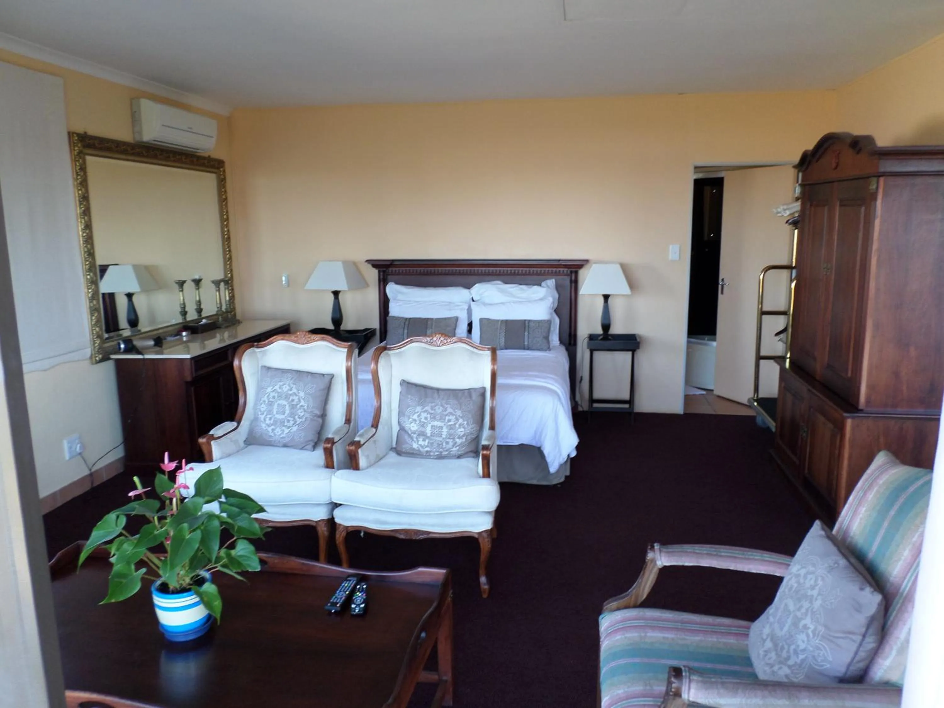 Photo of the whole room, Bed in Kingston Place Guesthouse