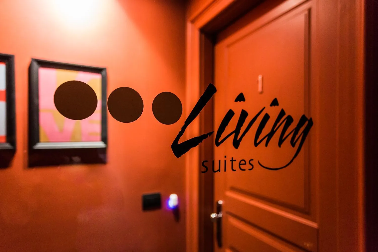 Logo/Certificate/Sign in Living Suites