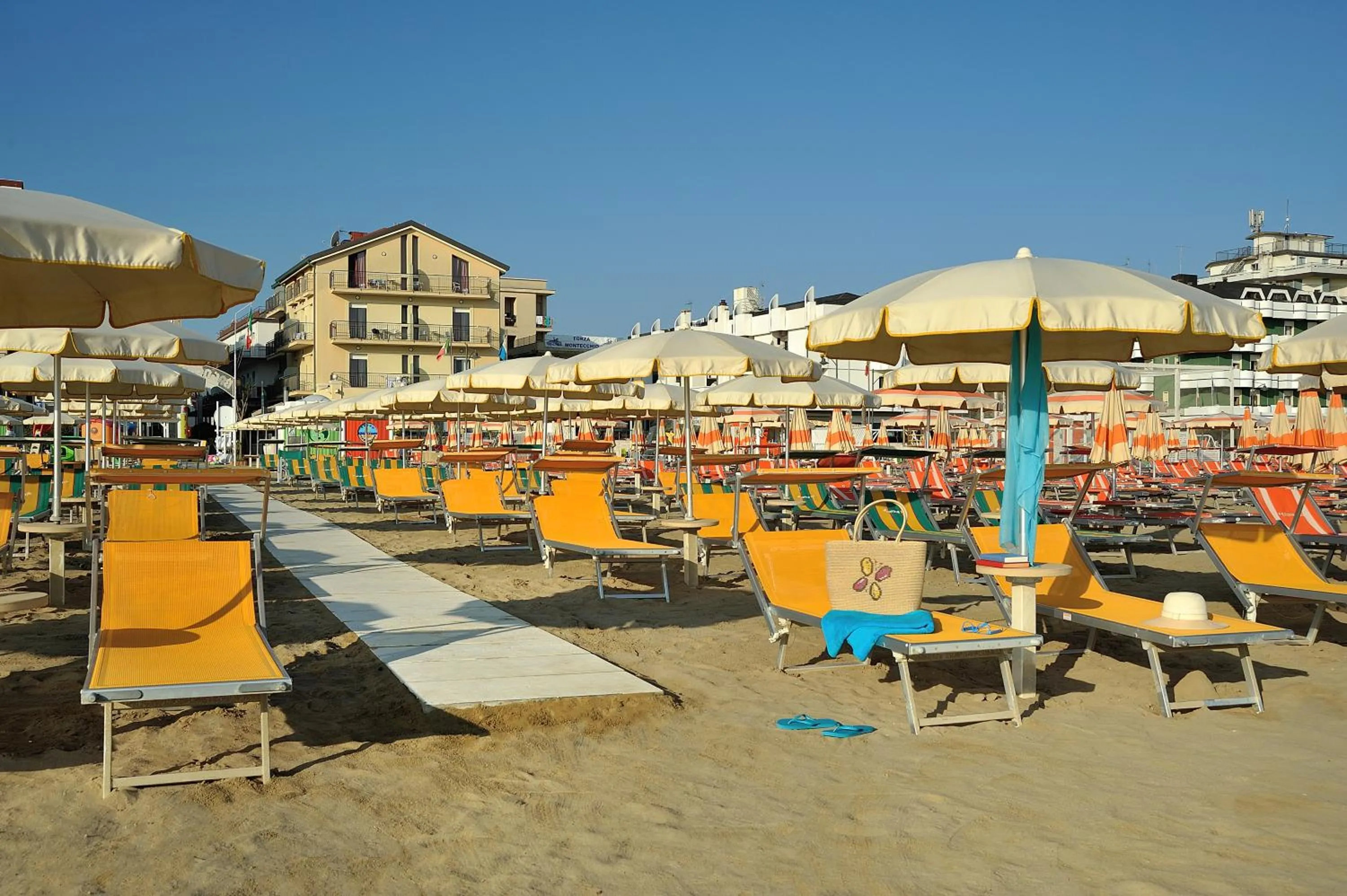 Beach in Hotel Bridge