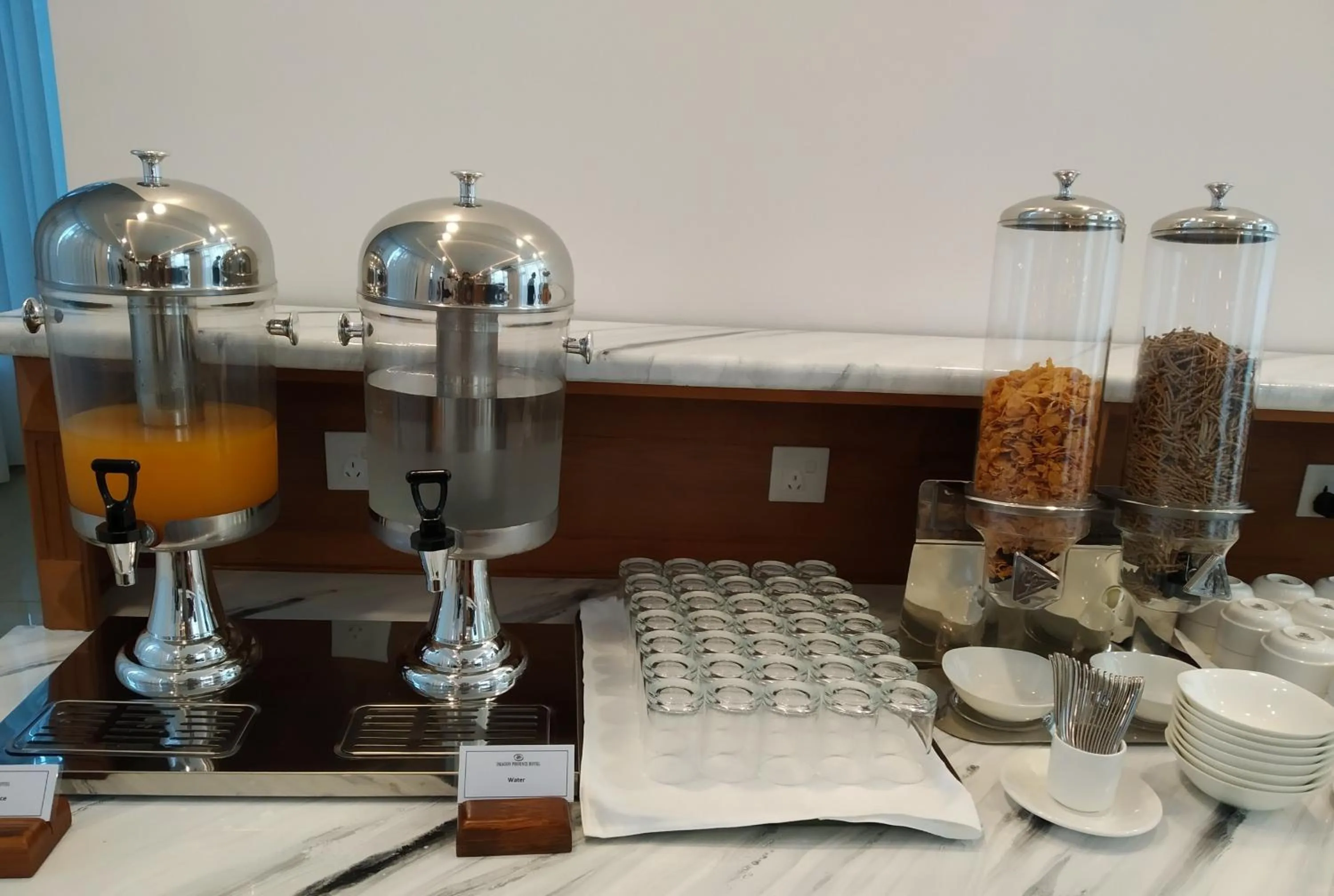 Breakfast in Dragon Phoenix Hotel