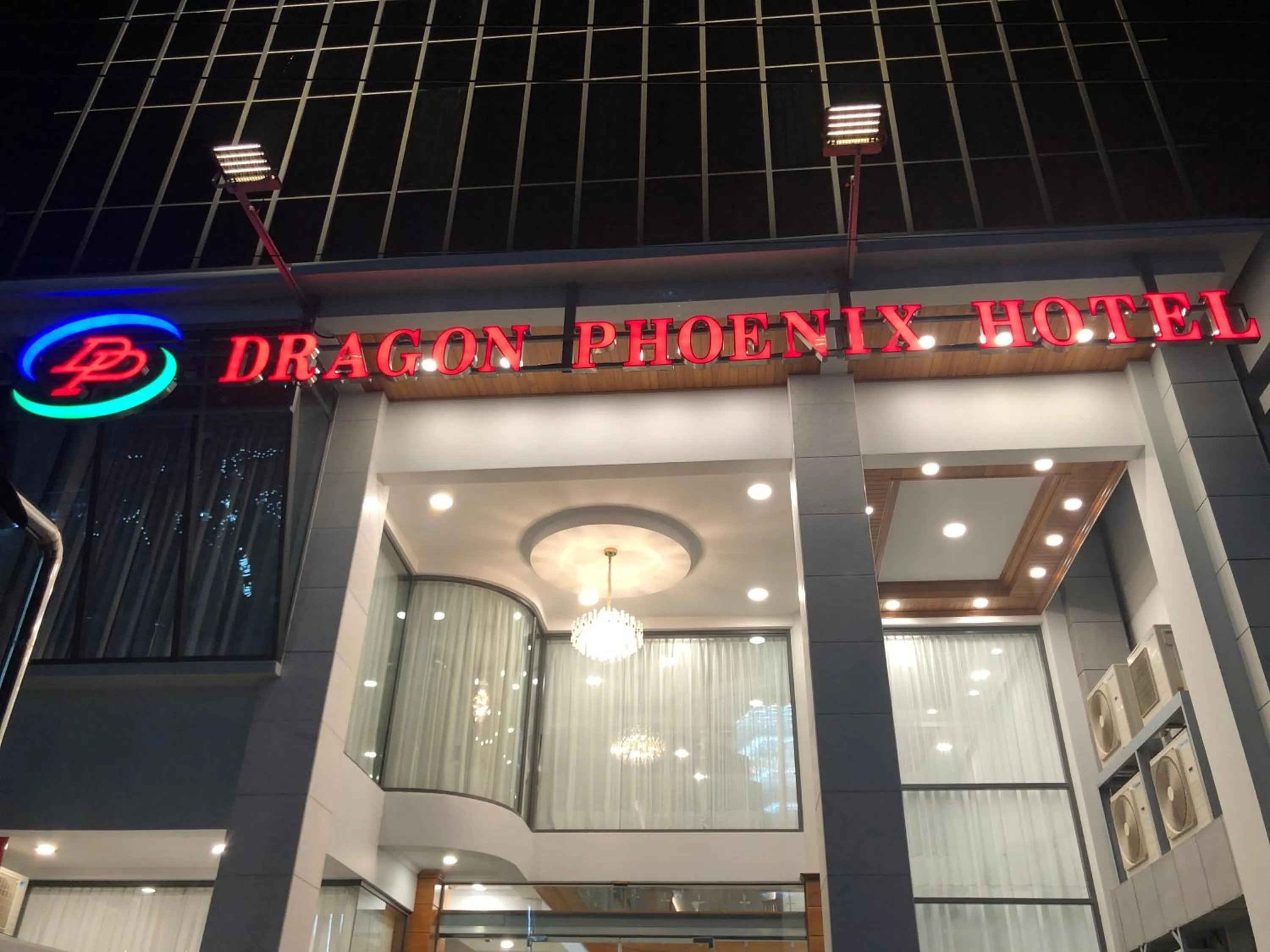 Facade/entrance in Dragon Phoenix Hotel