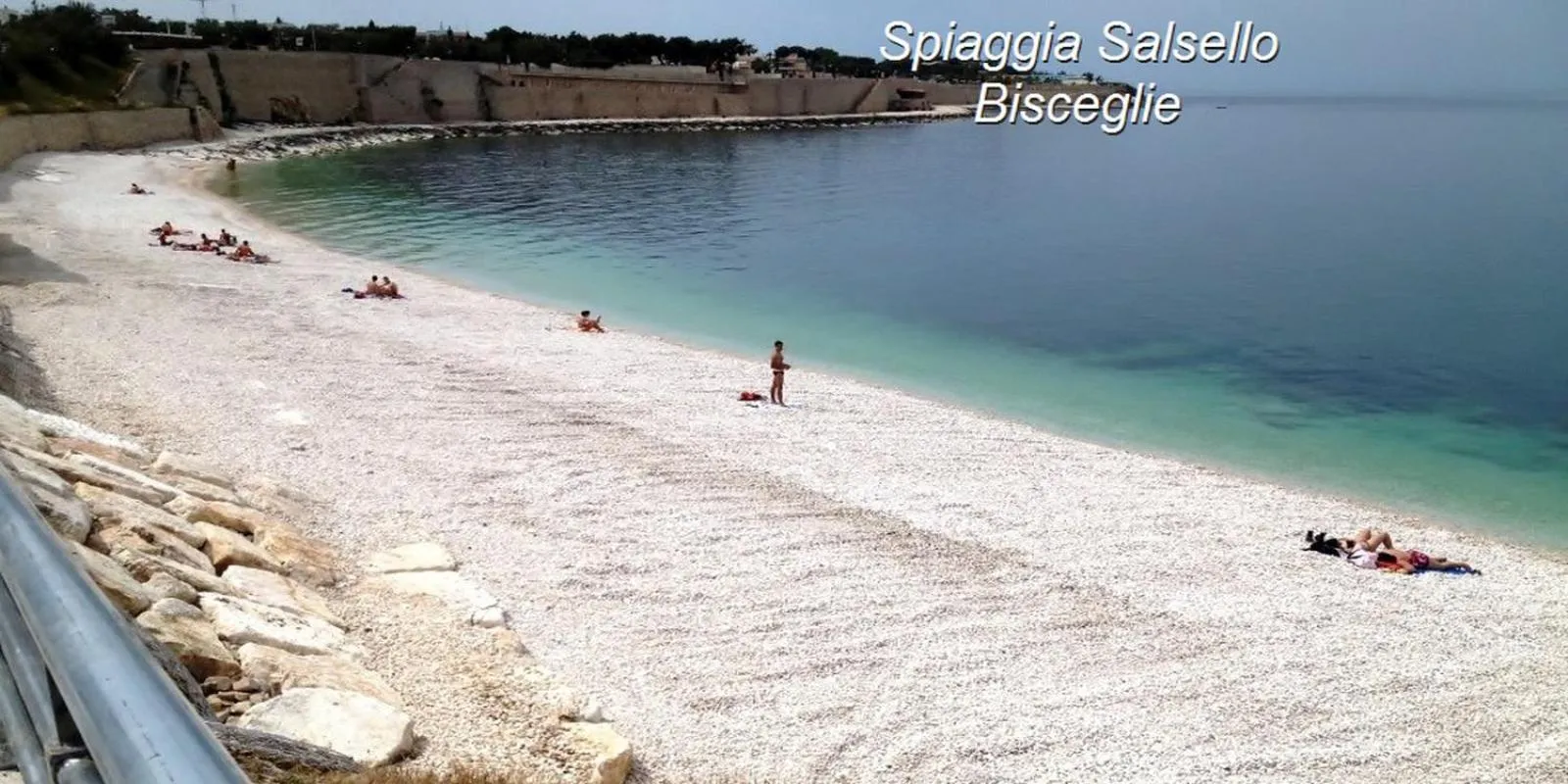 Property building in B&B LA BAIA Sea Rooms