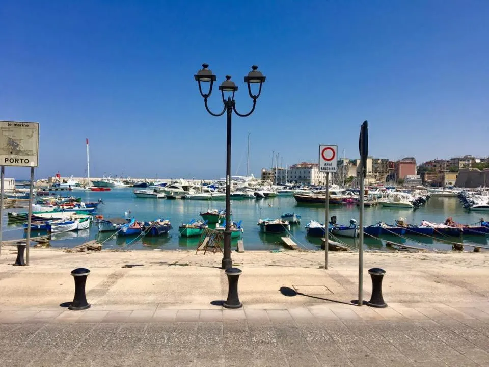 Neighbourhood in B&B LA BAIA Sea Rooms